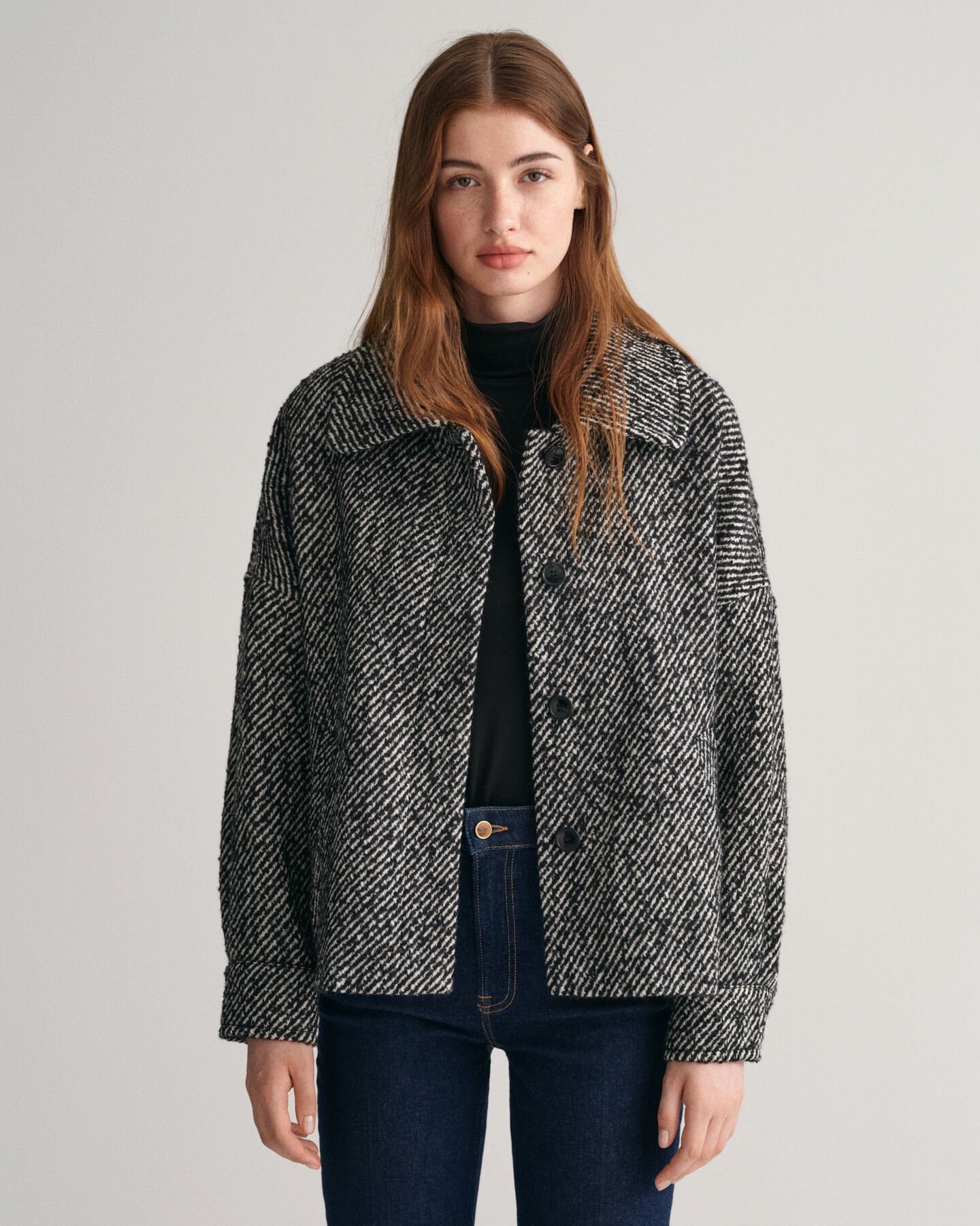Veste courte en laine avec motif