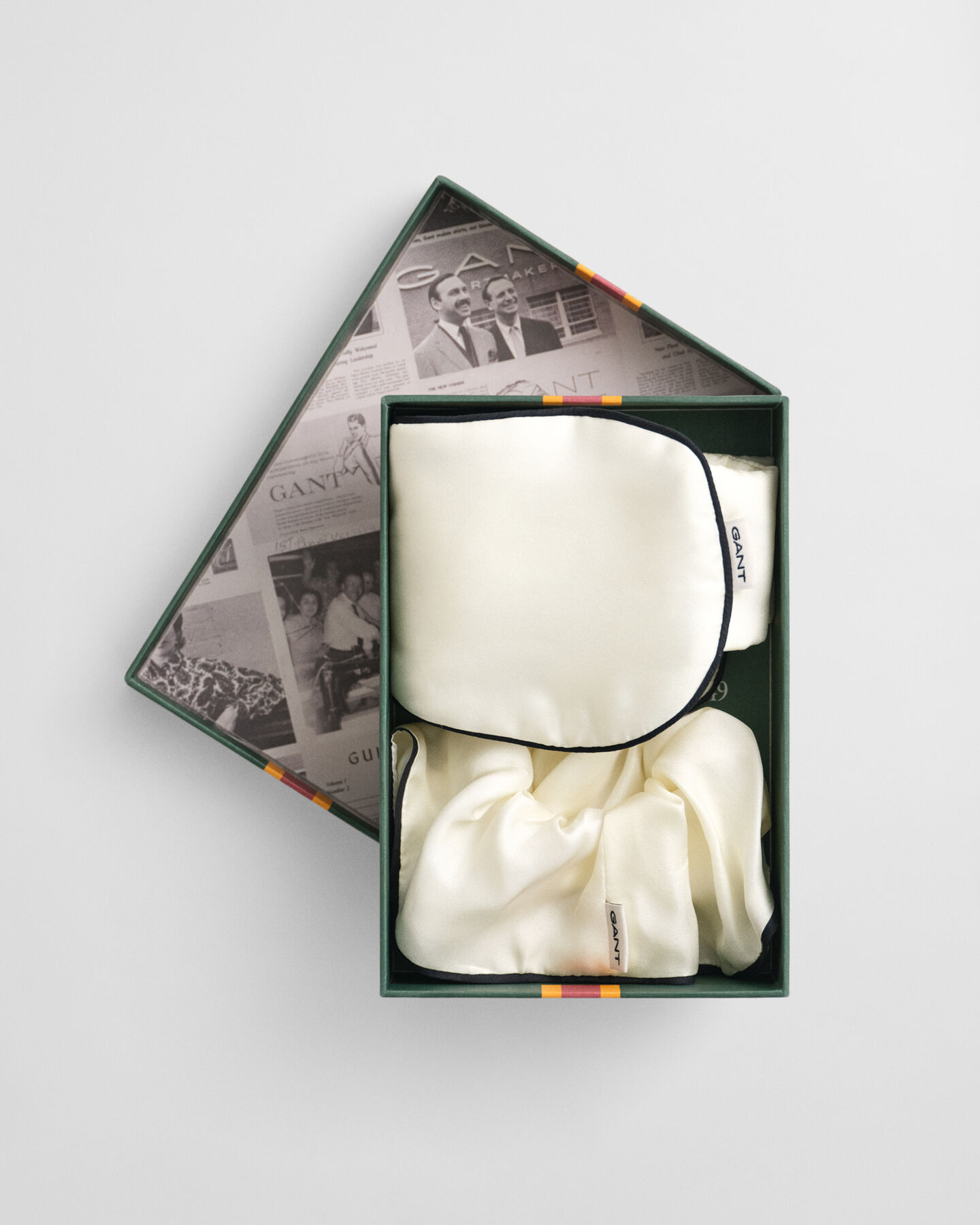 Coffret cadeau masque de sommeil en soie et chouchou