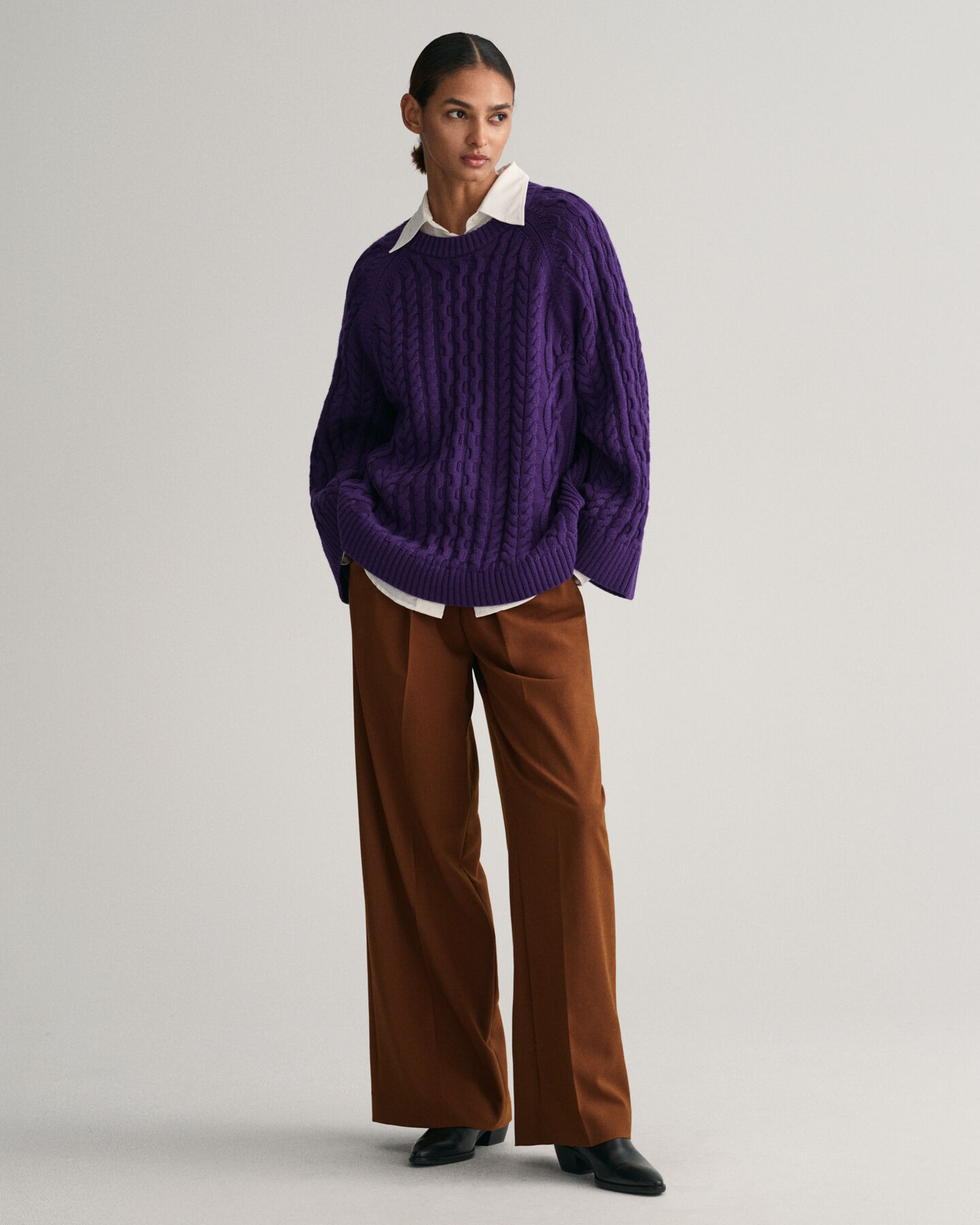 Pull ras du cou ultra-ample en maille torsad&eacute;e