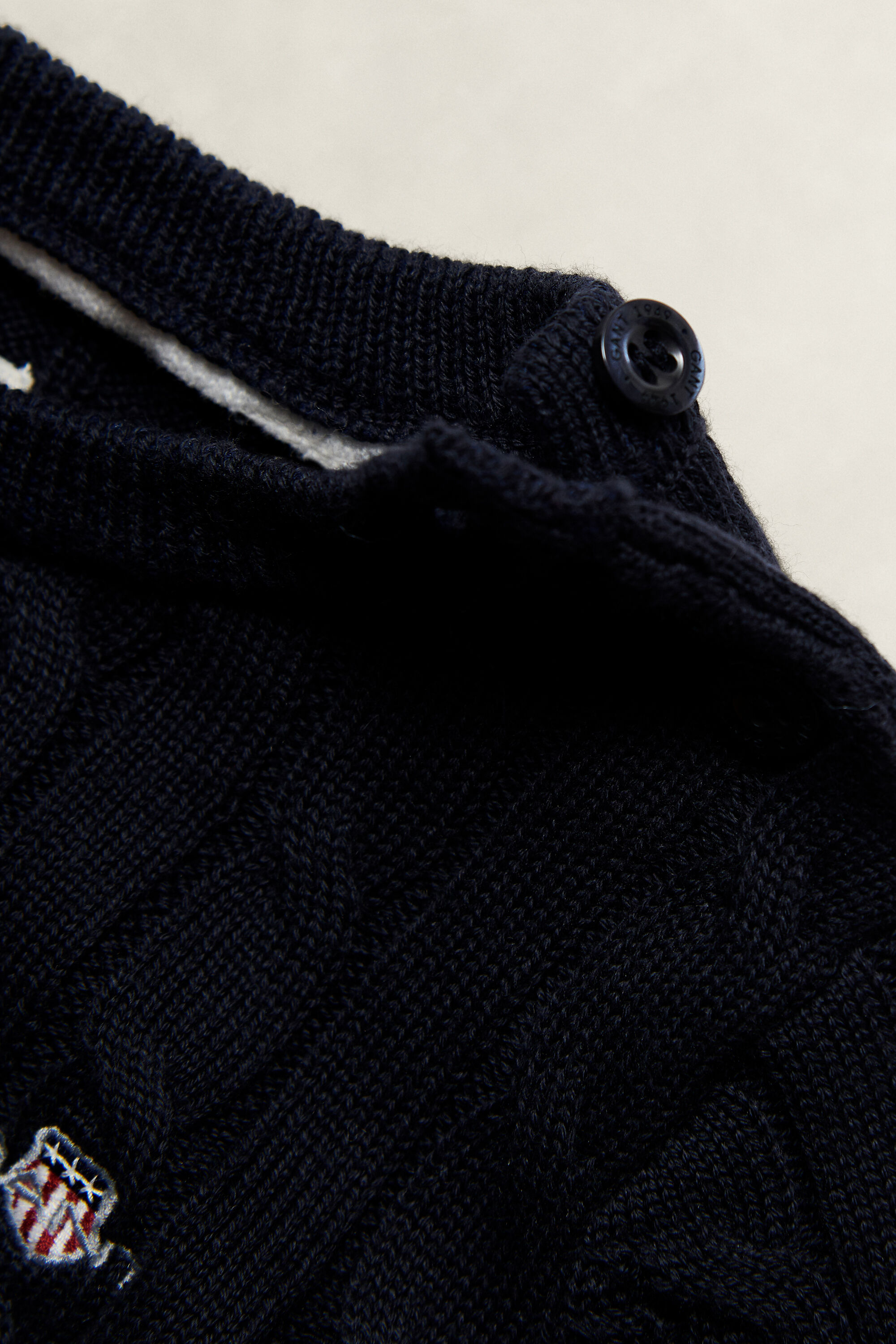 Pull en maille torsadée Shield Fille