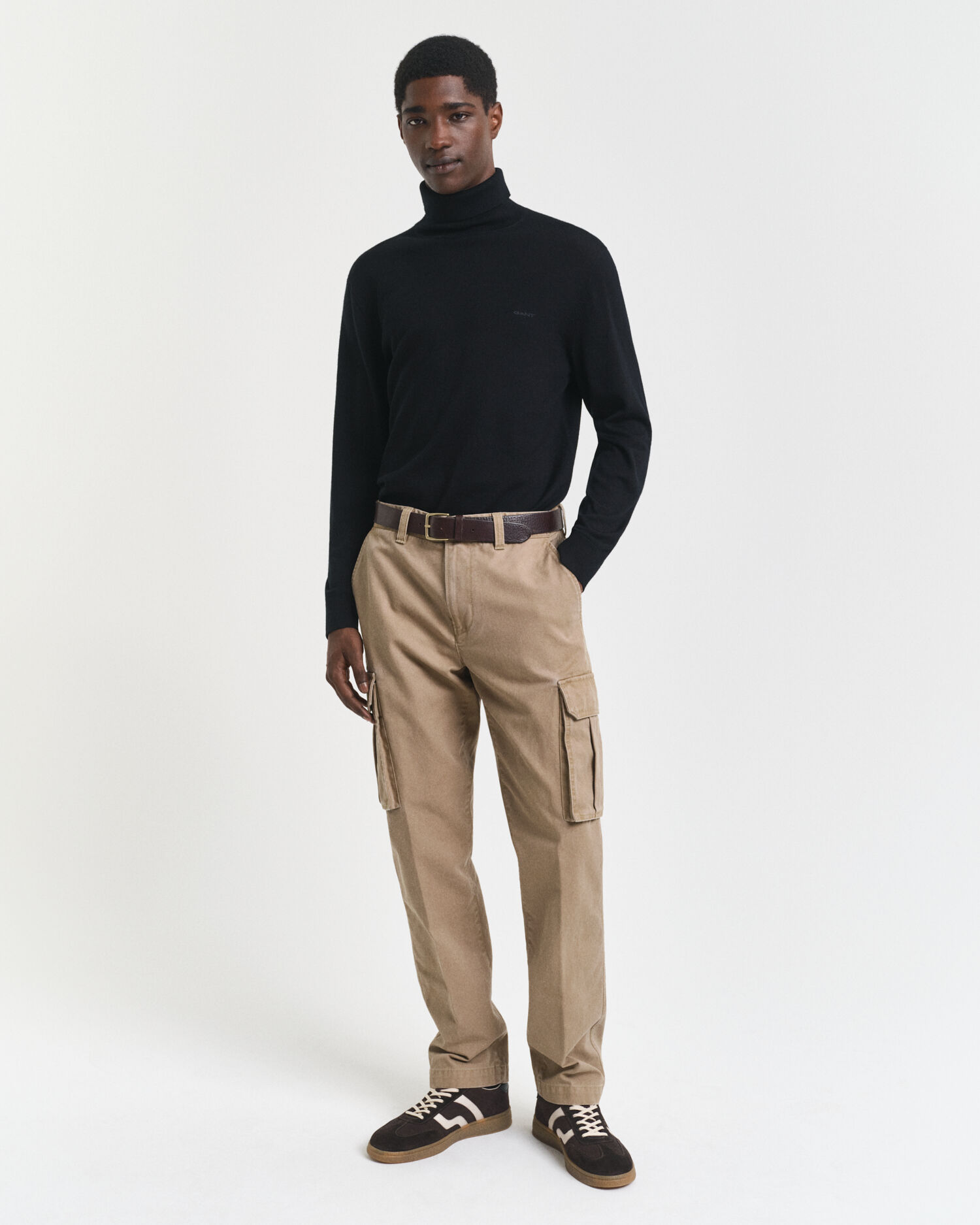 Pantalon cargo coupe regular en sergé de coton