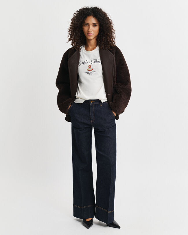 T-shirt Crest Graphic