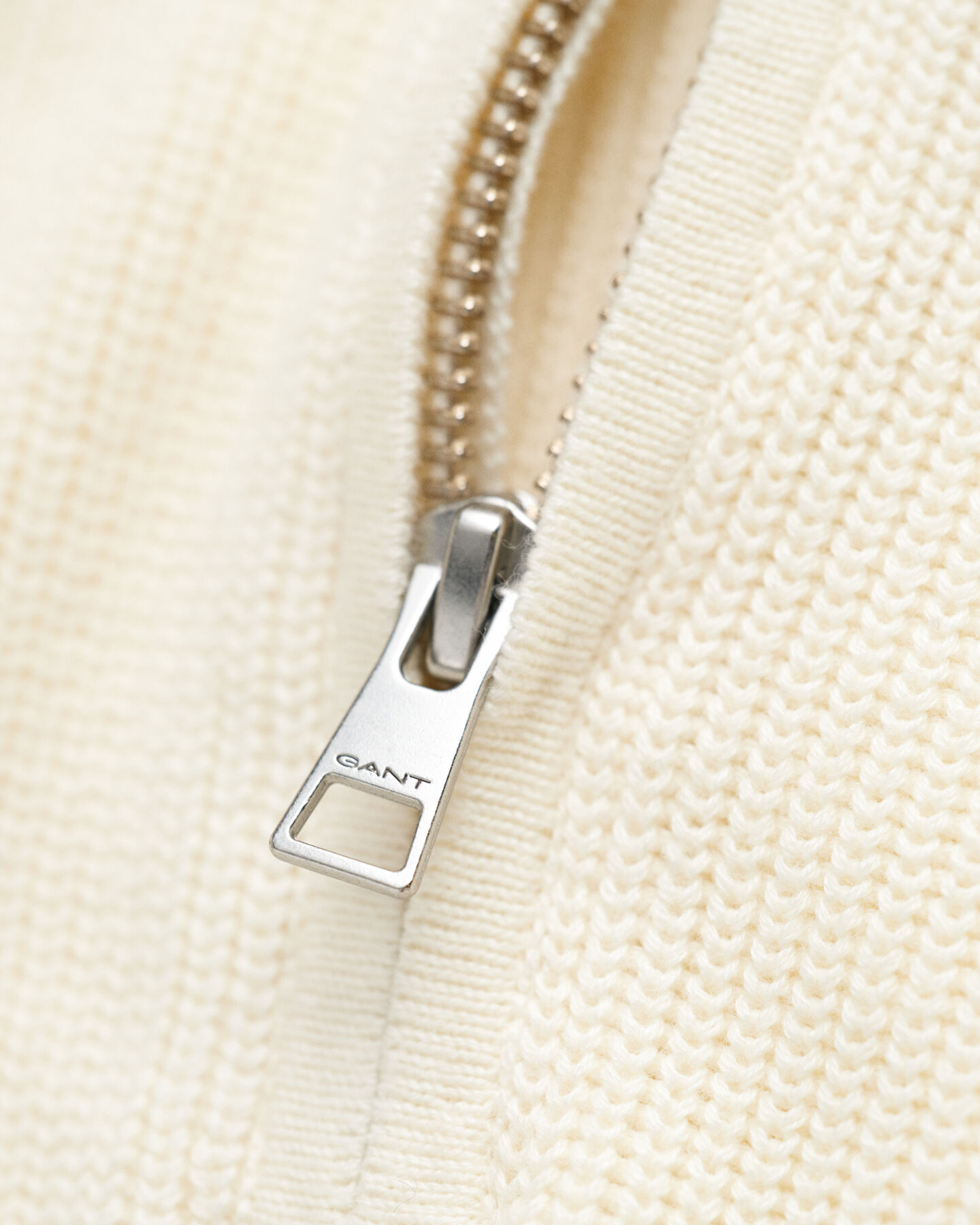 Pull &agrave; demi-zip en coton c&ocirc;tel&eacute;