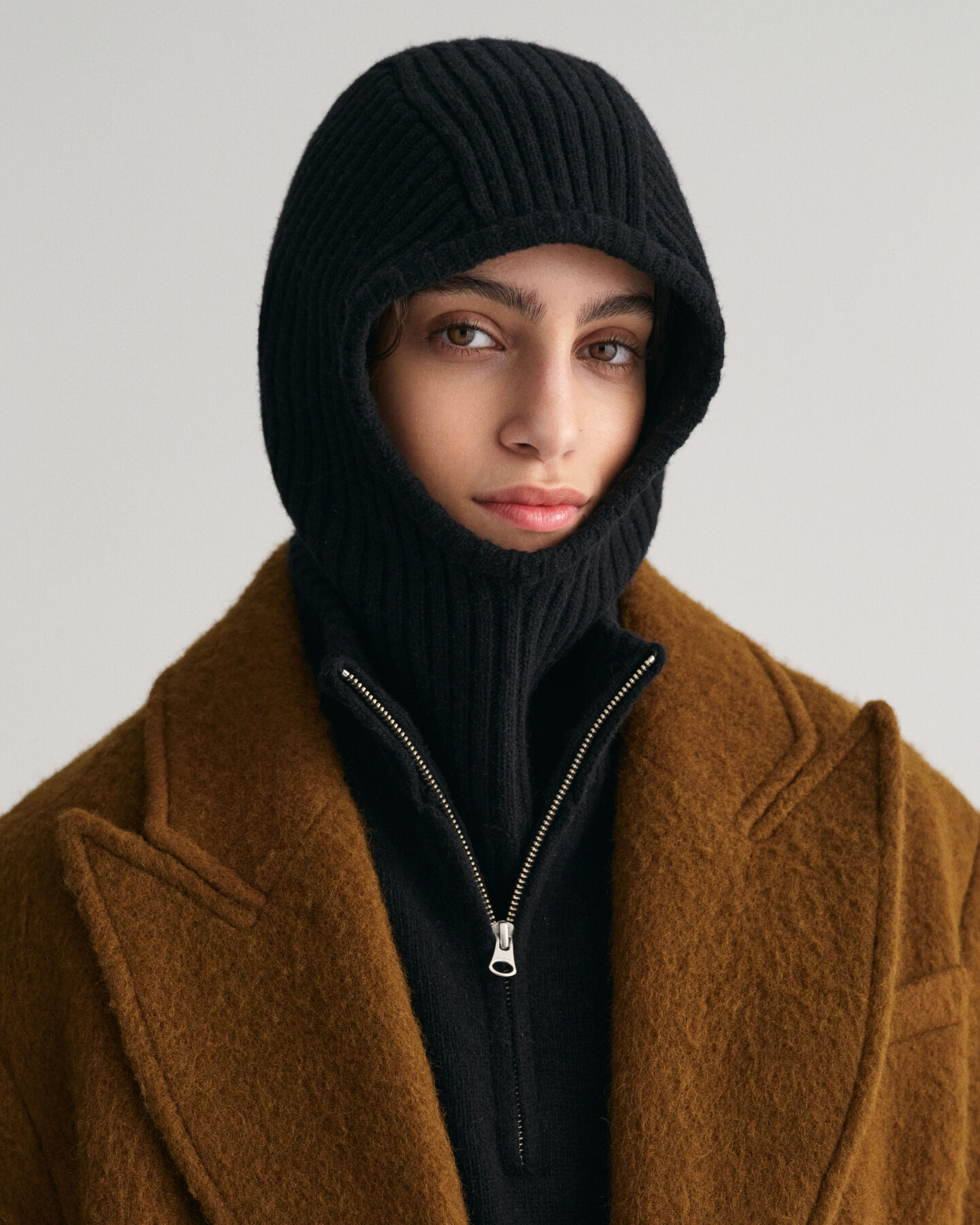 Cagoule en laine tricotée