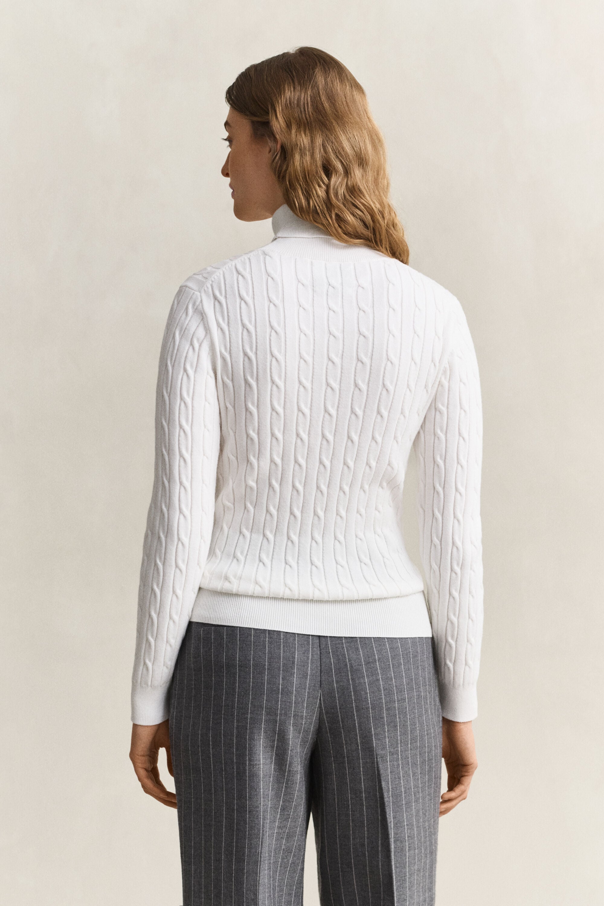 Pull col roulé en maille de coton stretch à torsades