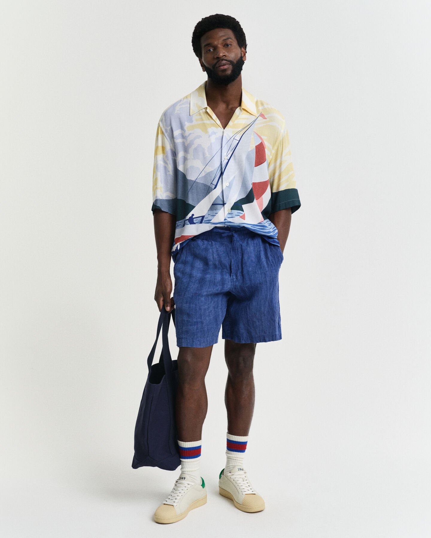 Chemise coupe décontractée à manches courtes avec scène nautiques