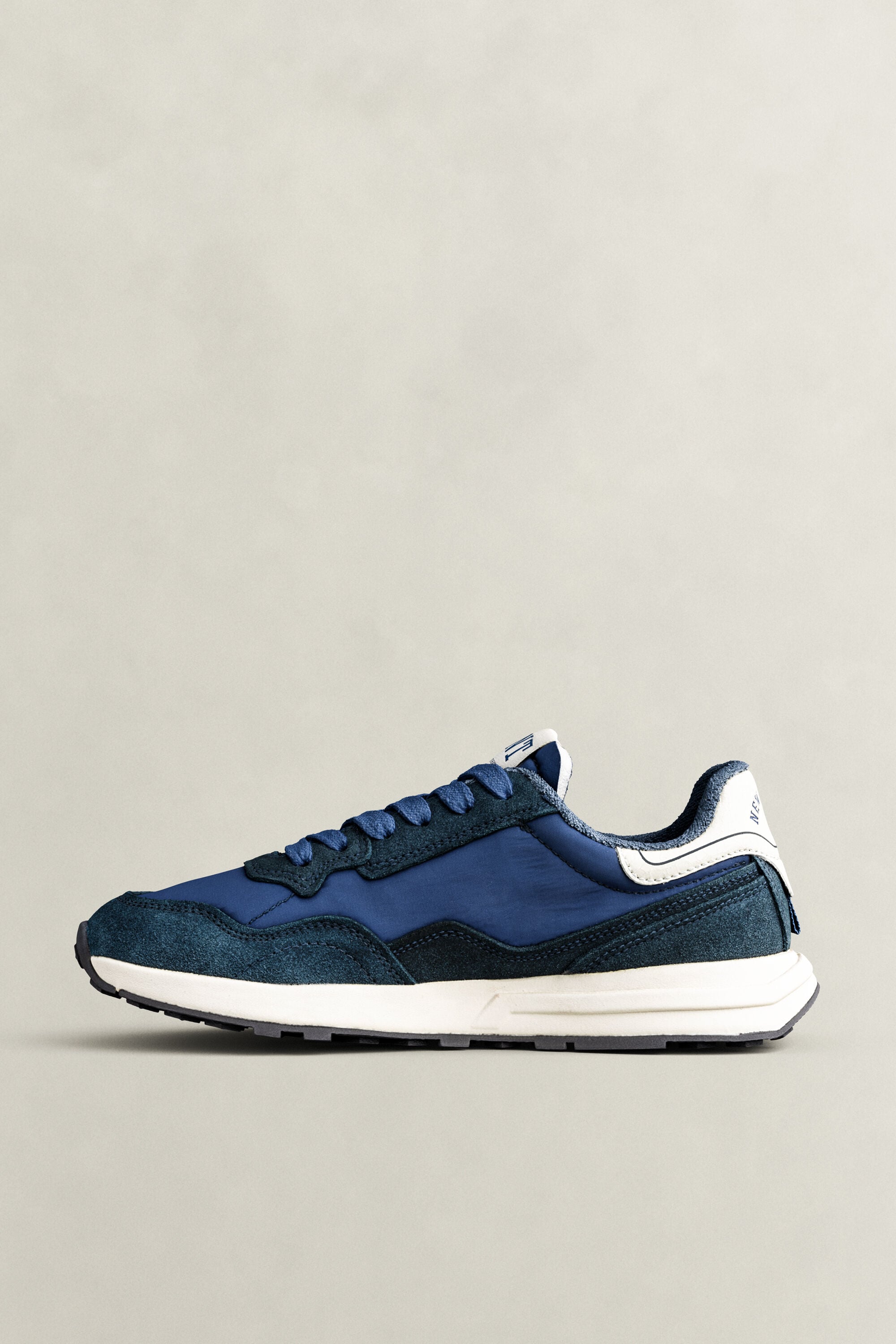Baskets en daim Youtron