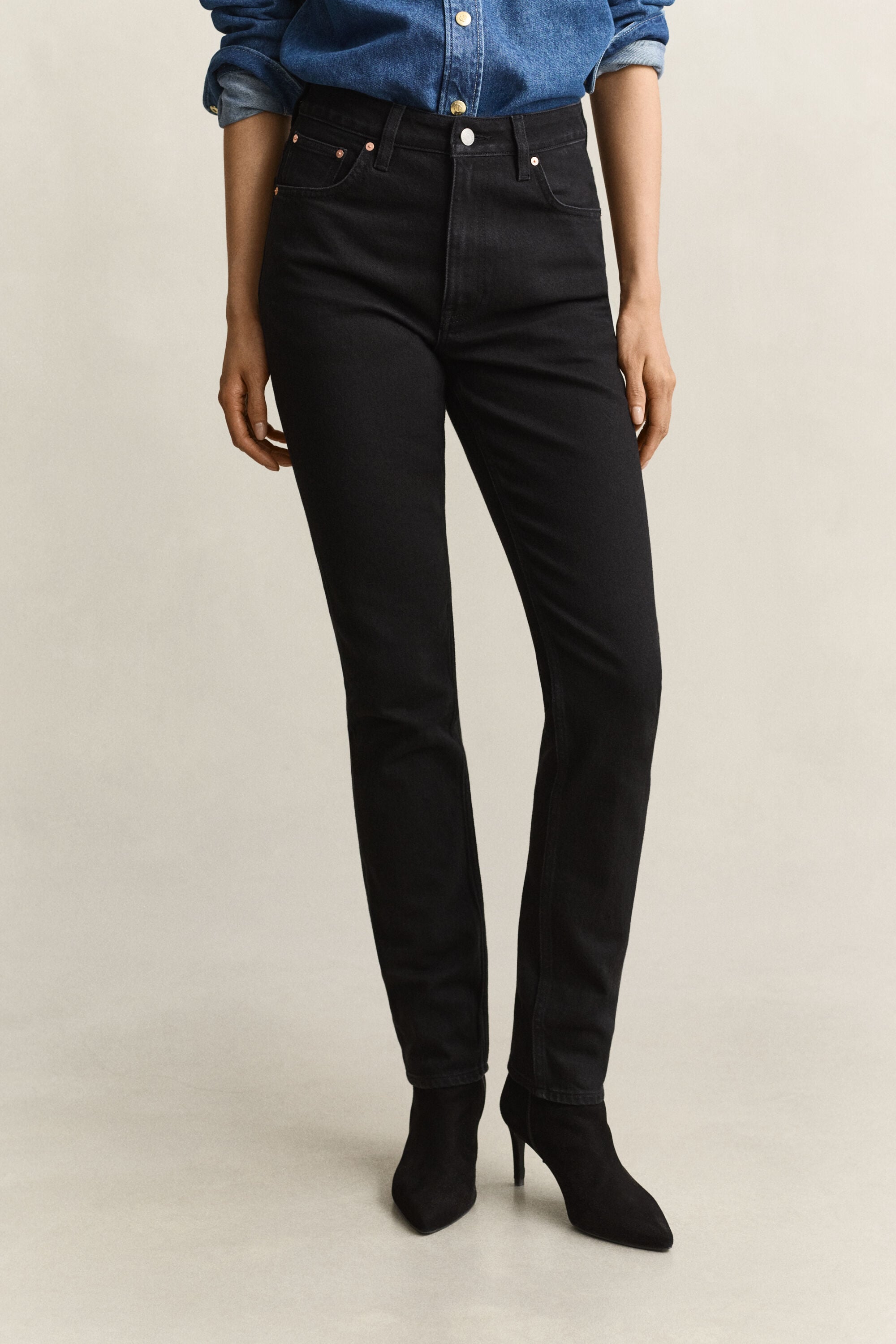 Jean taille haute ajusté