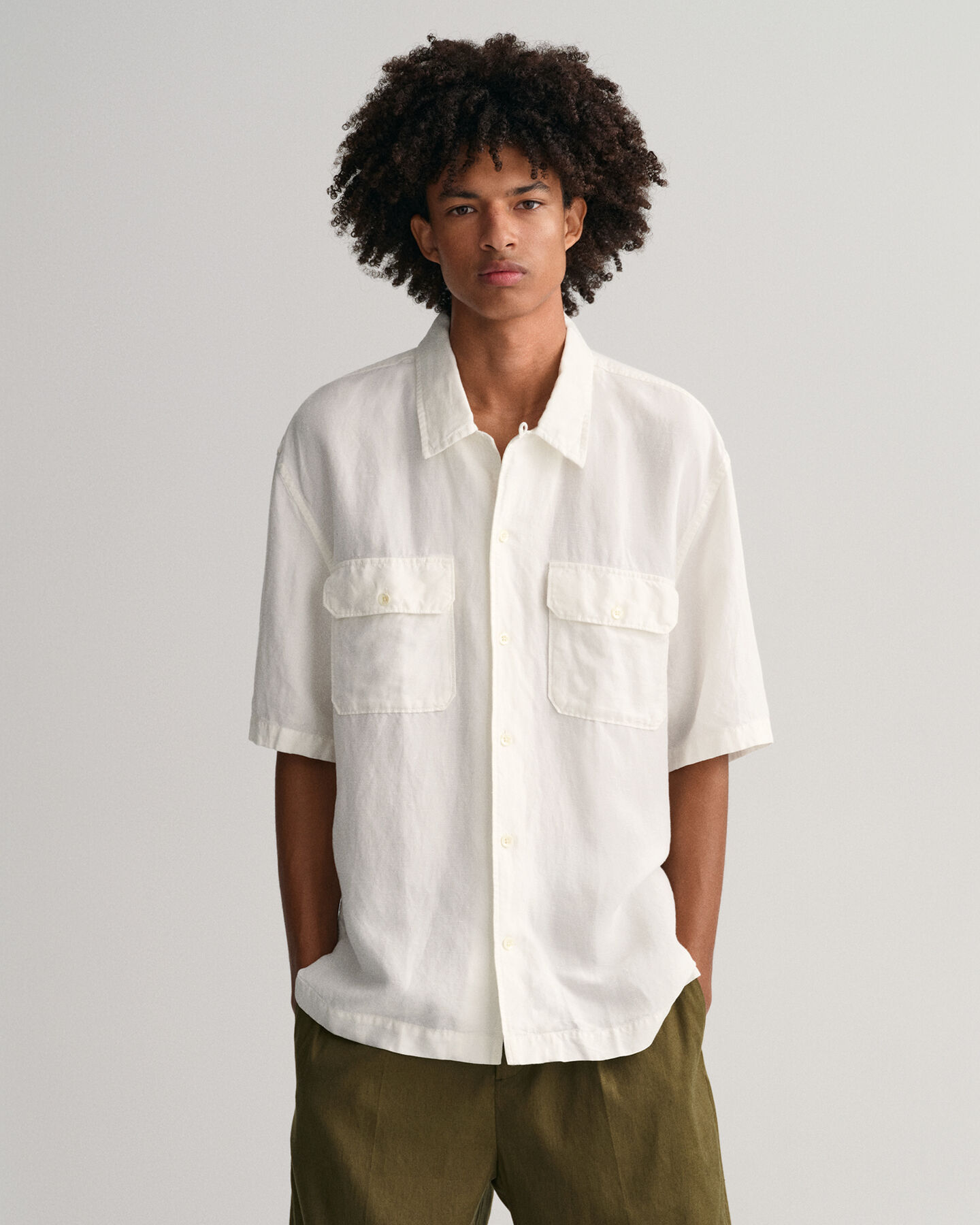 Chemise relaxed fit en lin et lyocell &agrave; manches courtes