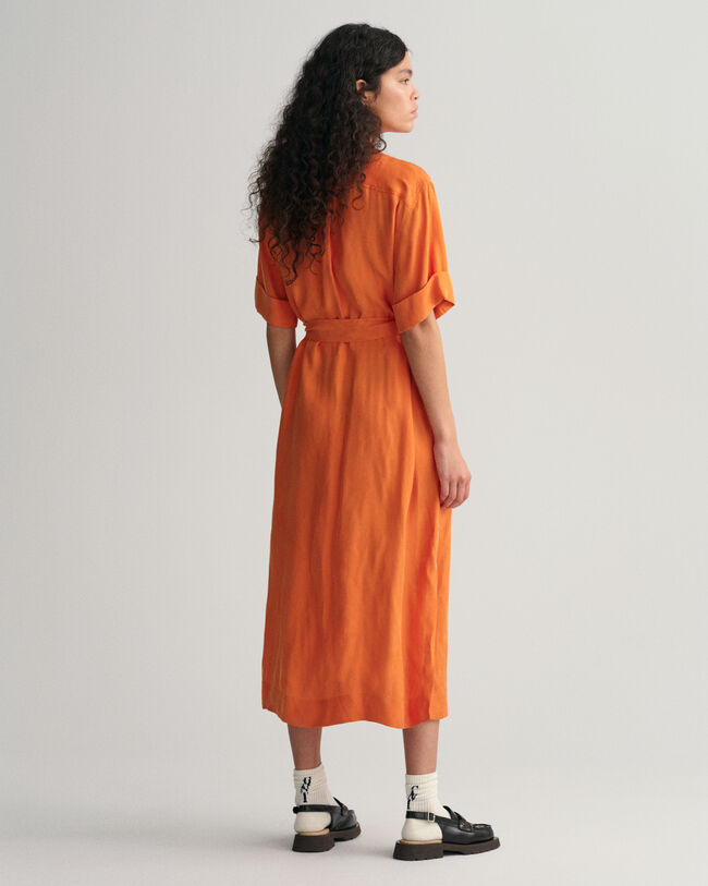 Robe-chemise &agrave; manches courtes avec poches &agrave; rabat