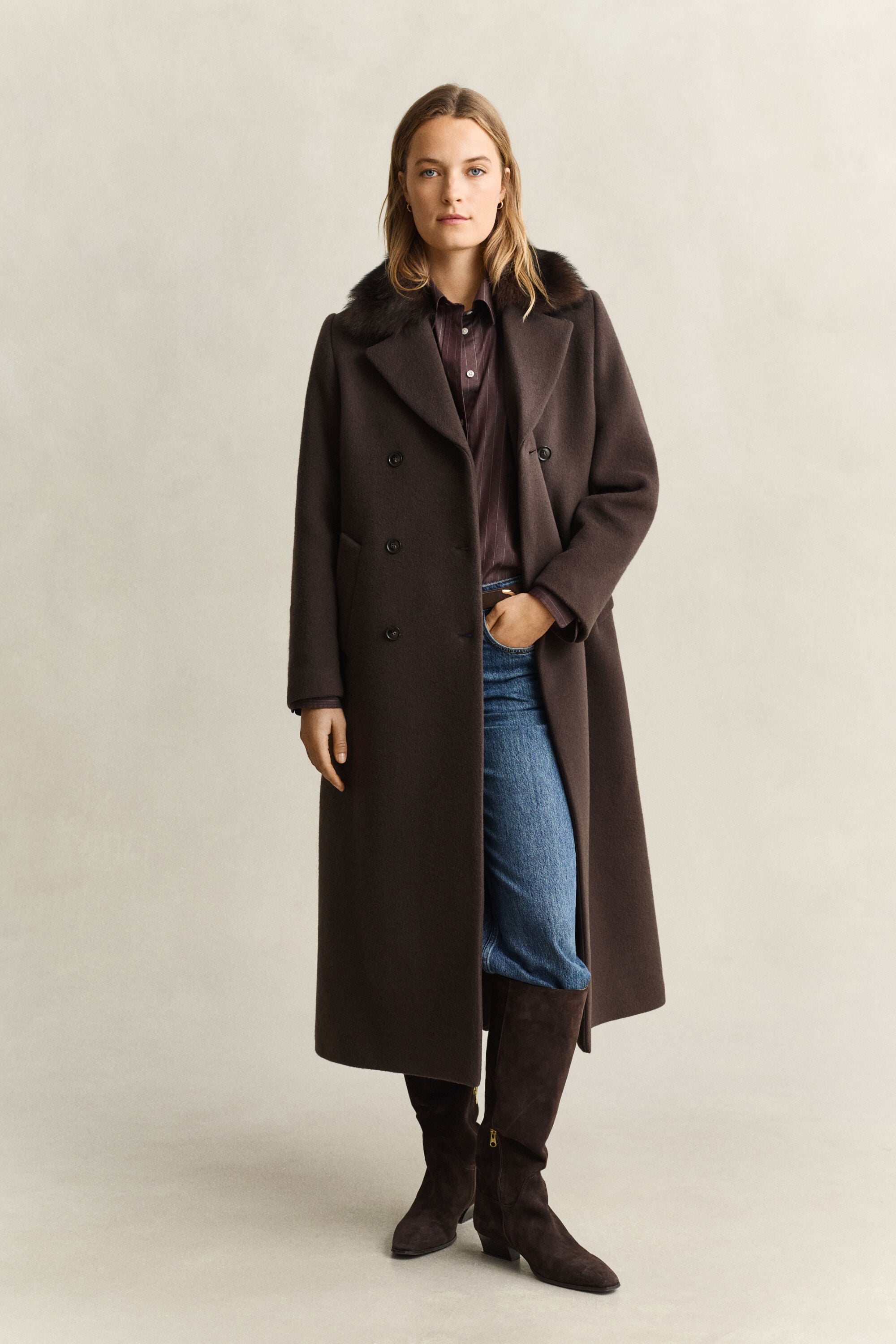 Manteau avec col en peau retournée