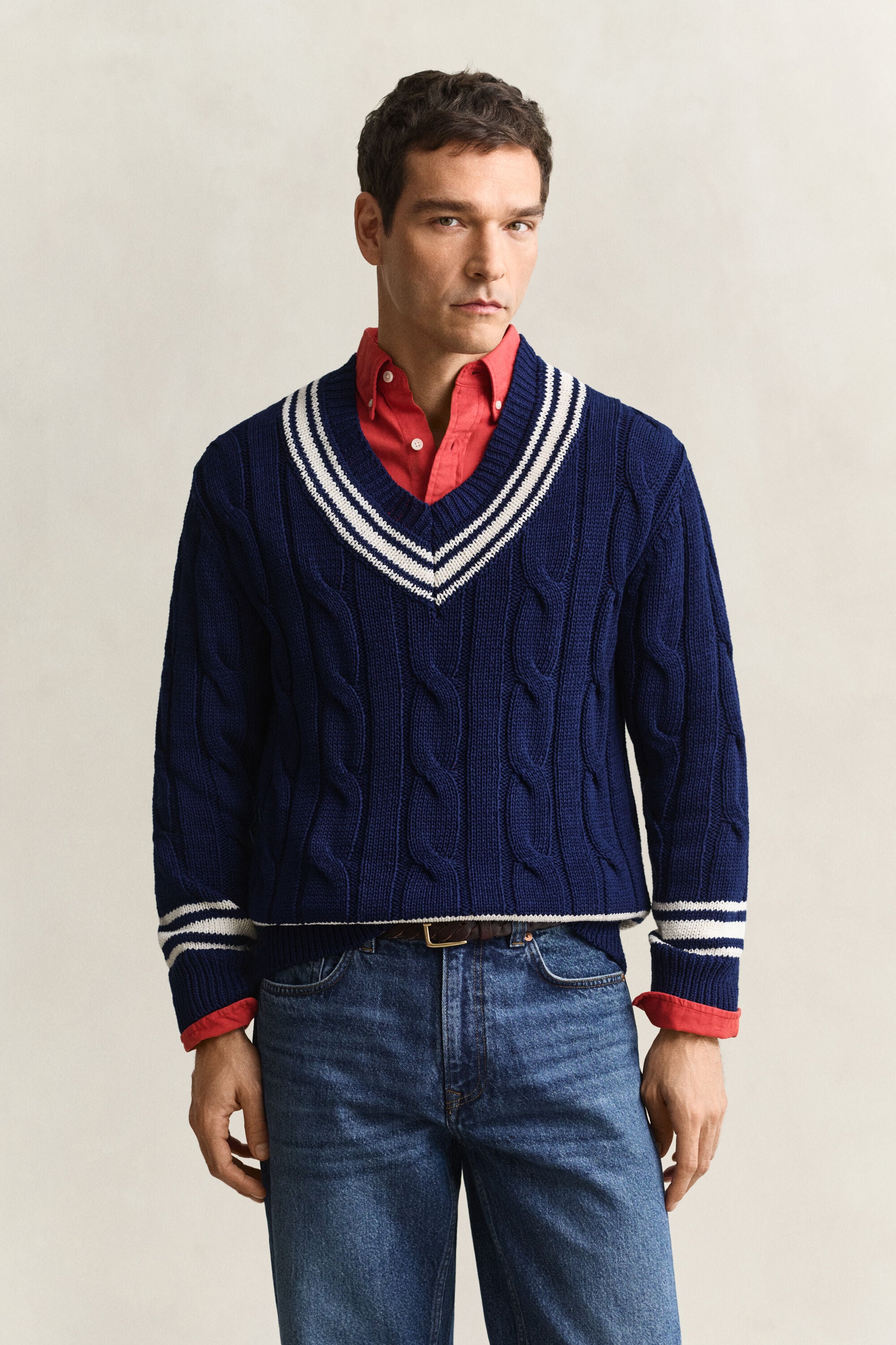 Pull col V en maille torsadée
