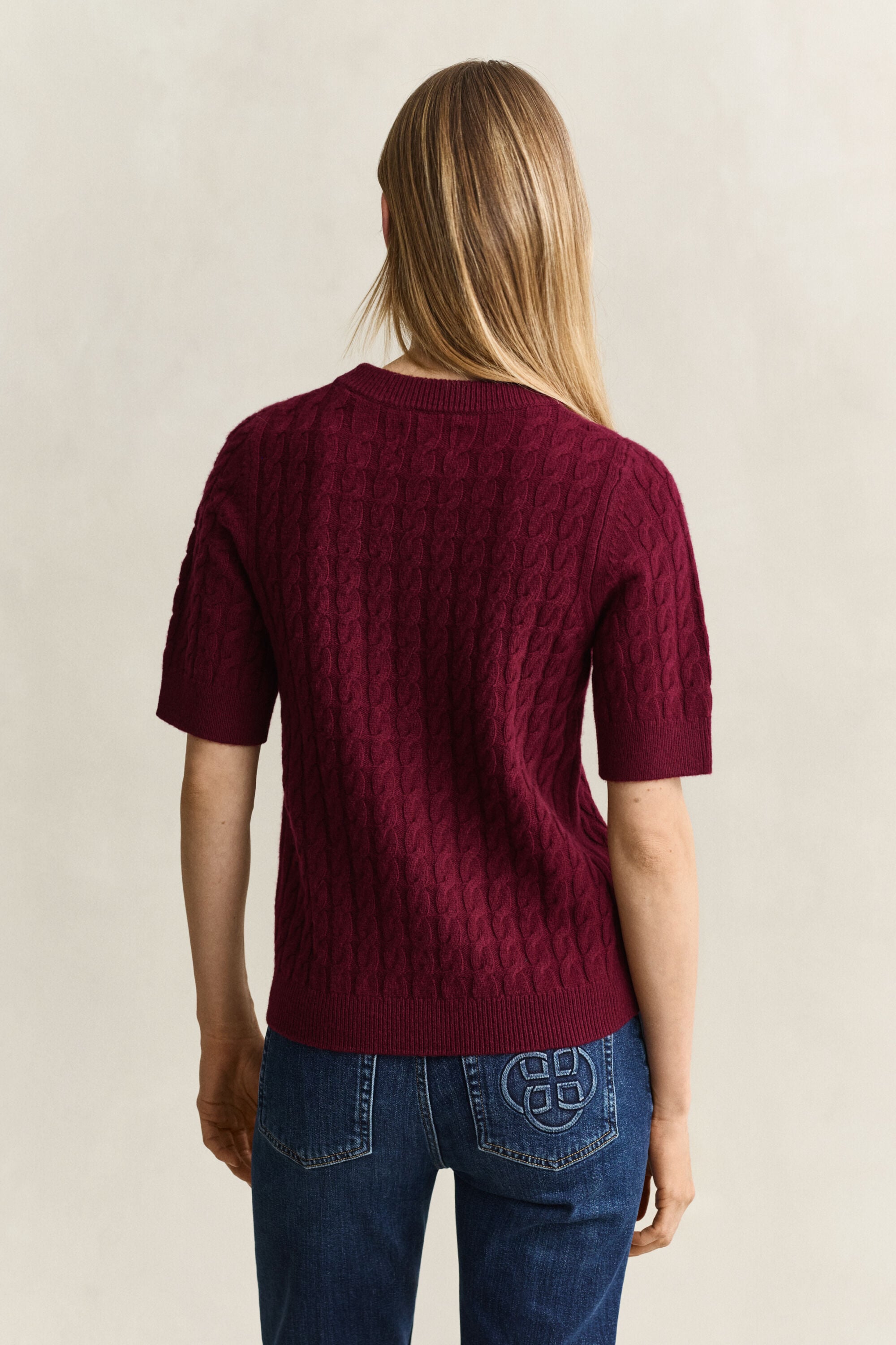 Pull à manches courtes en laine et cachemire à maille torsadée