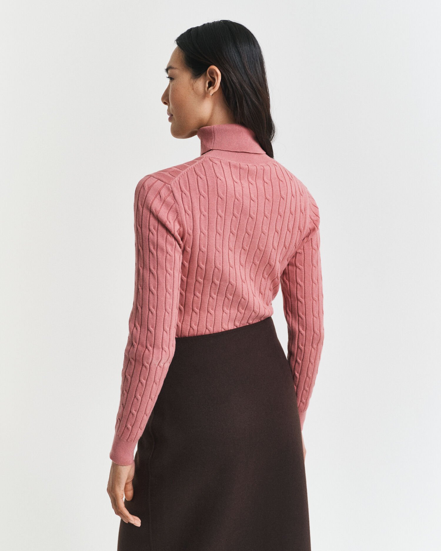 Pull col roulé en maille de coton stretch à torsades