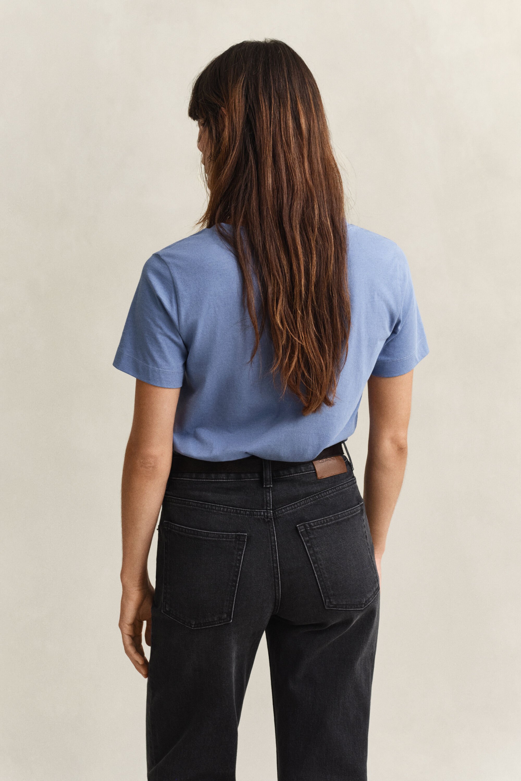 T-shirt col V Shield