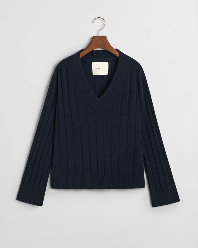 Pull col V en laine &agrave; c&ocirc;tes larges