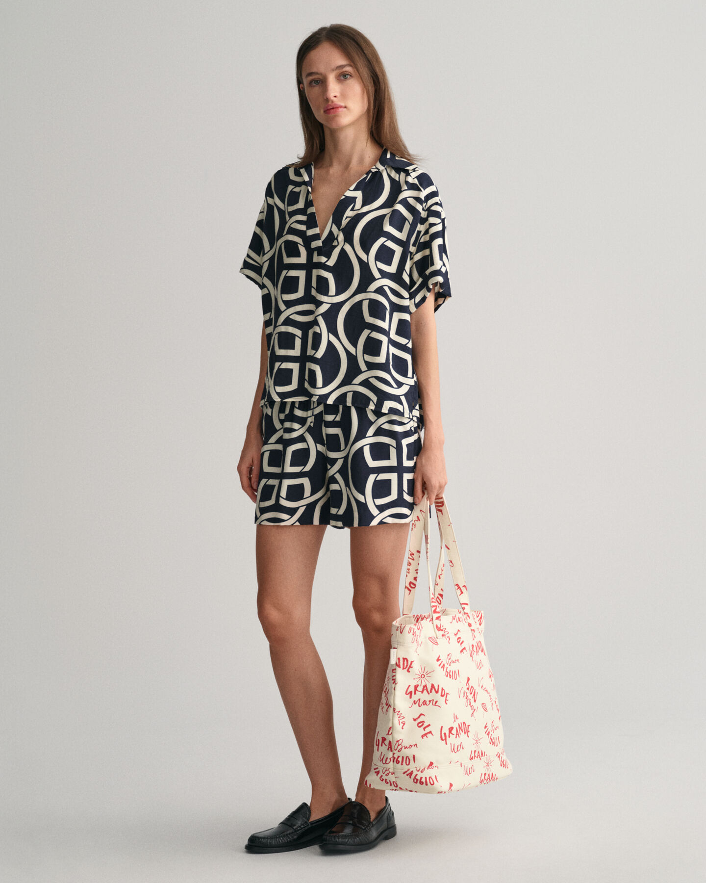 Chemise relaxed fit &agrave; manches courtes avec imprim&eacute; Monogram Popover