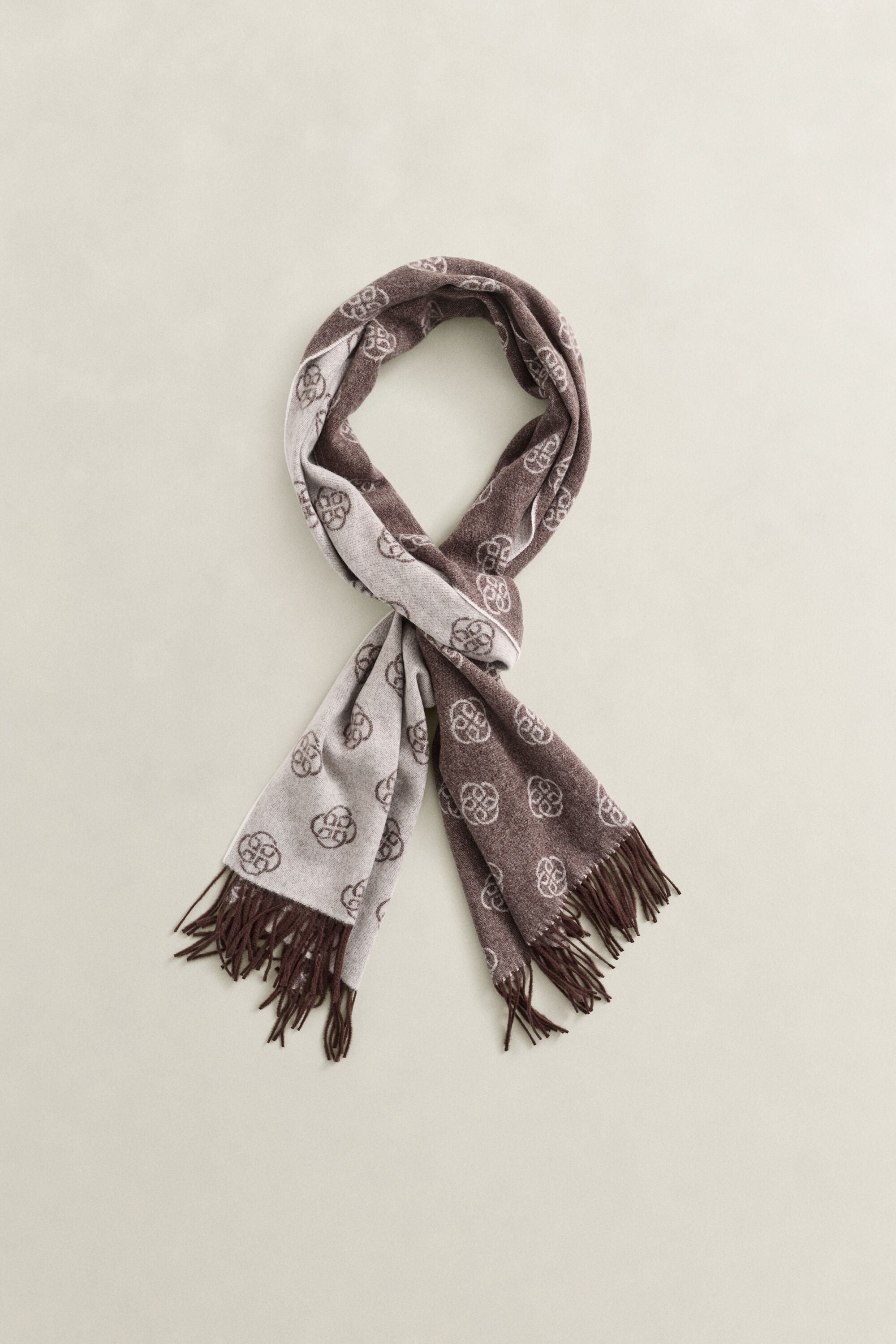 Écharpe en laine à monogrammes