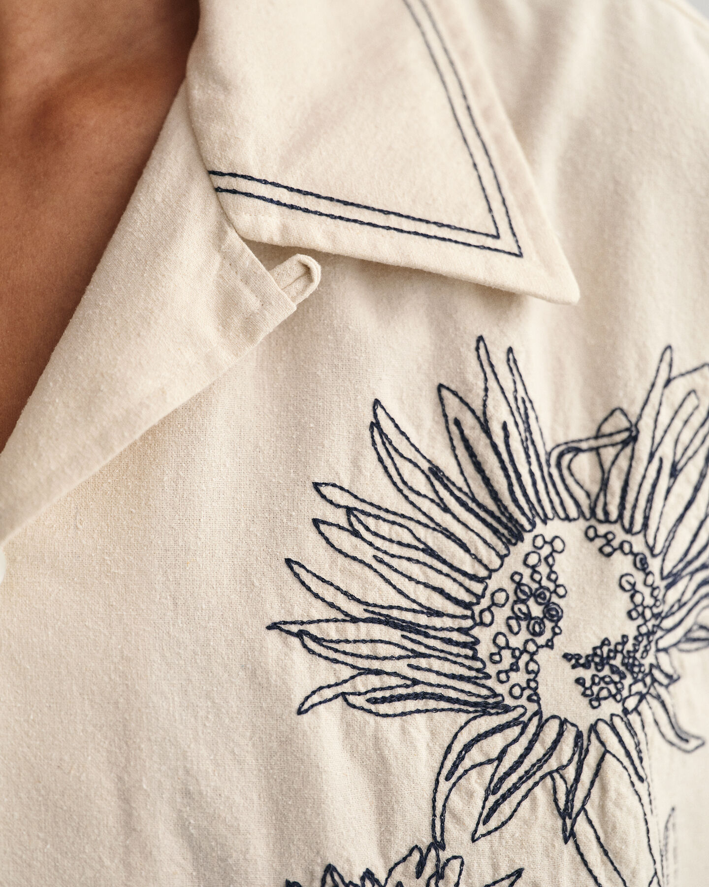 Chemise ultra-ample brodée à manches courtes