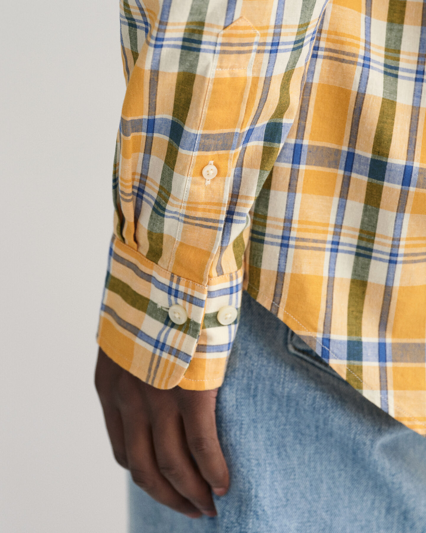 Chemise regular fit en coton et lin &agrave; carreaux