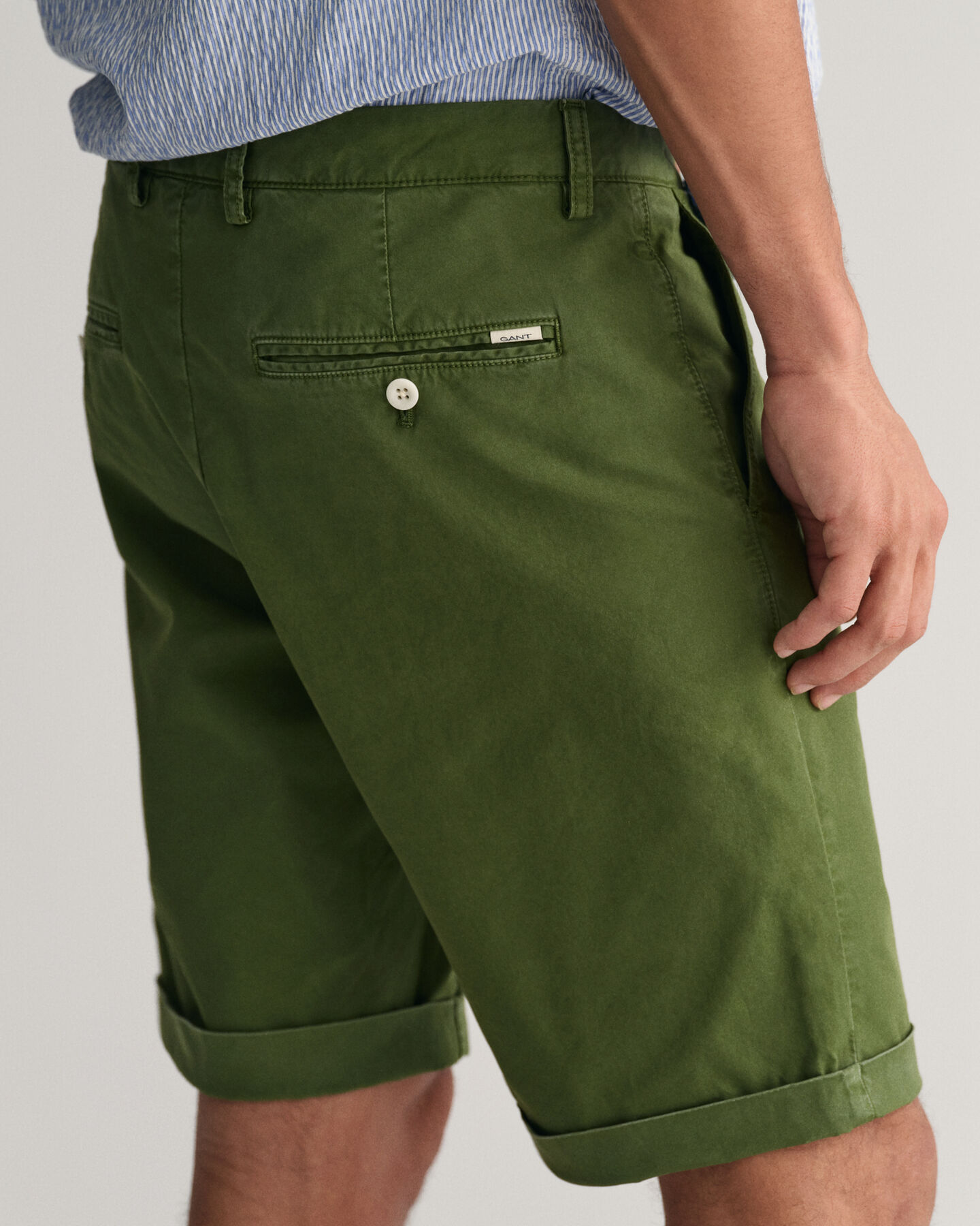 Short regular fit Sunfaded