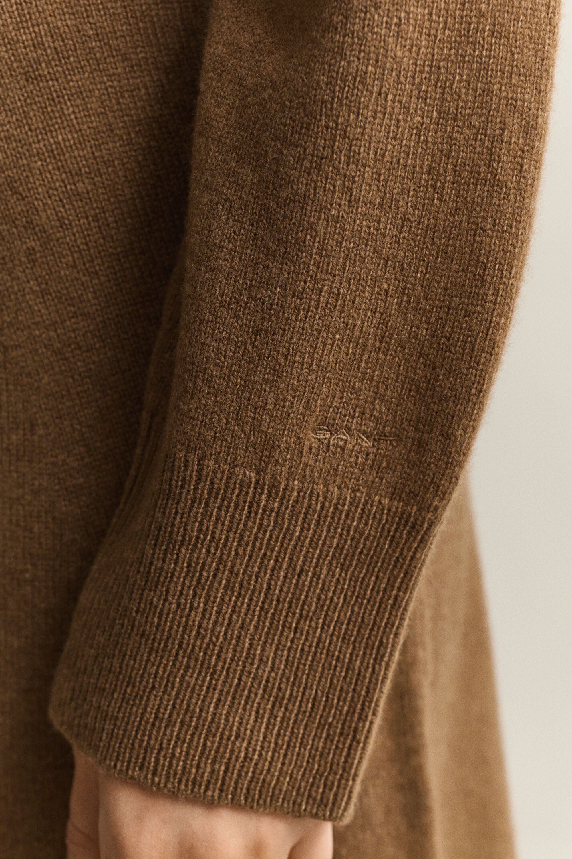 Robe à col roulé en laine et cachemire