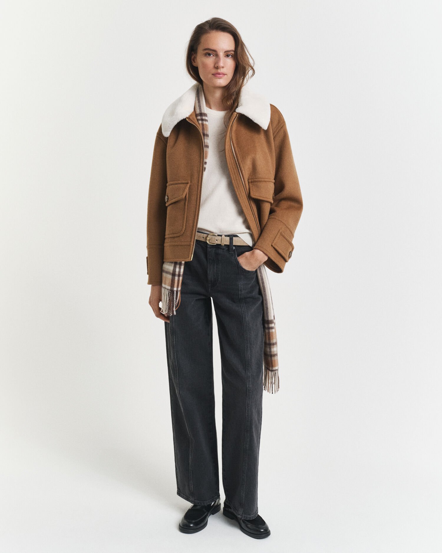 Pull col rond en laine d'agneau ultrafine à manches courtes