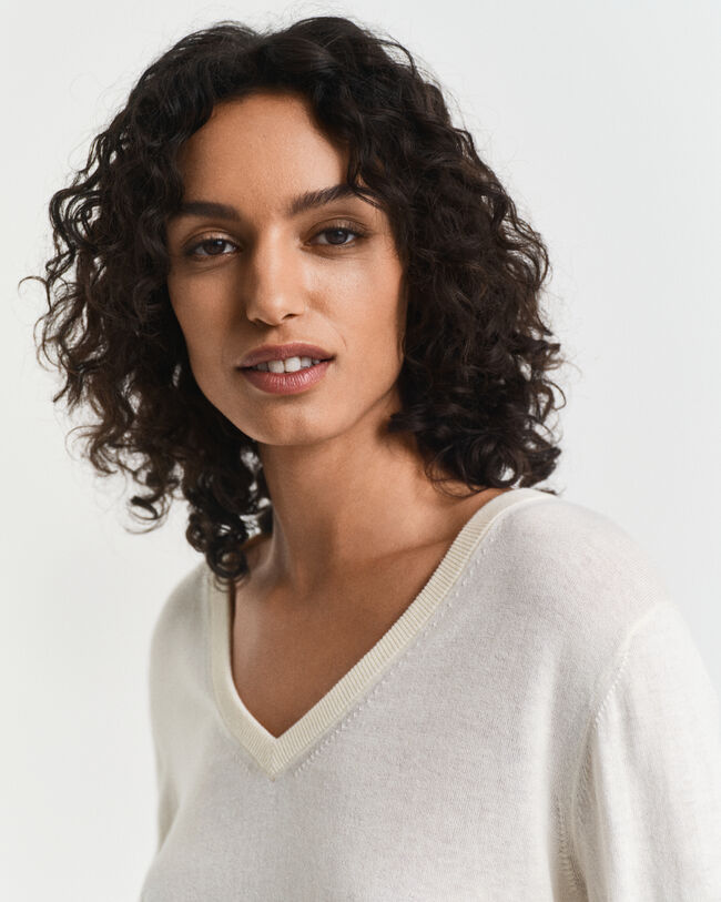 Pull col V en maille fine