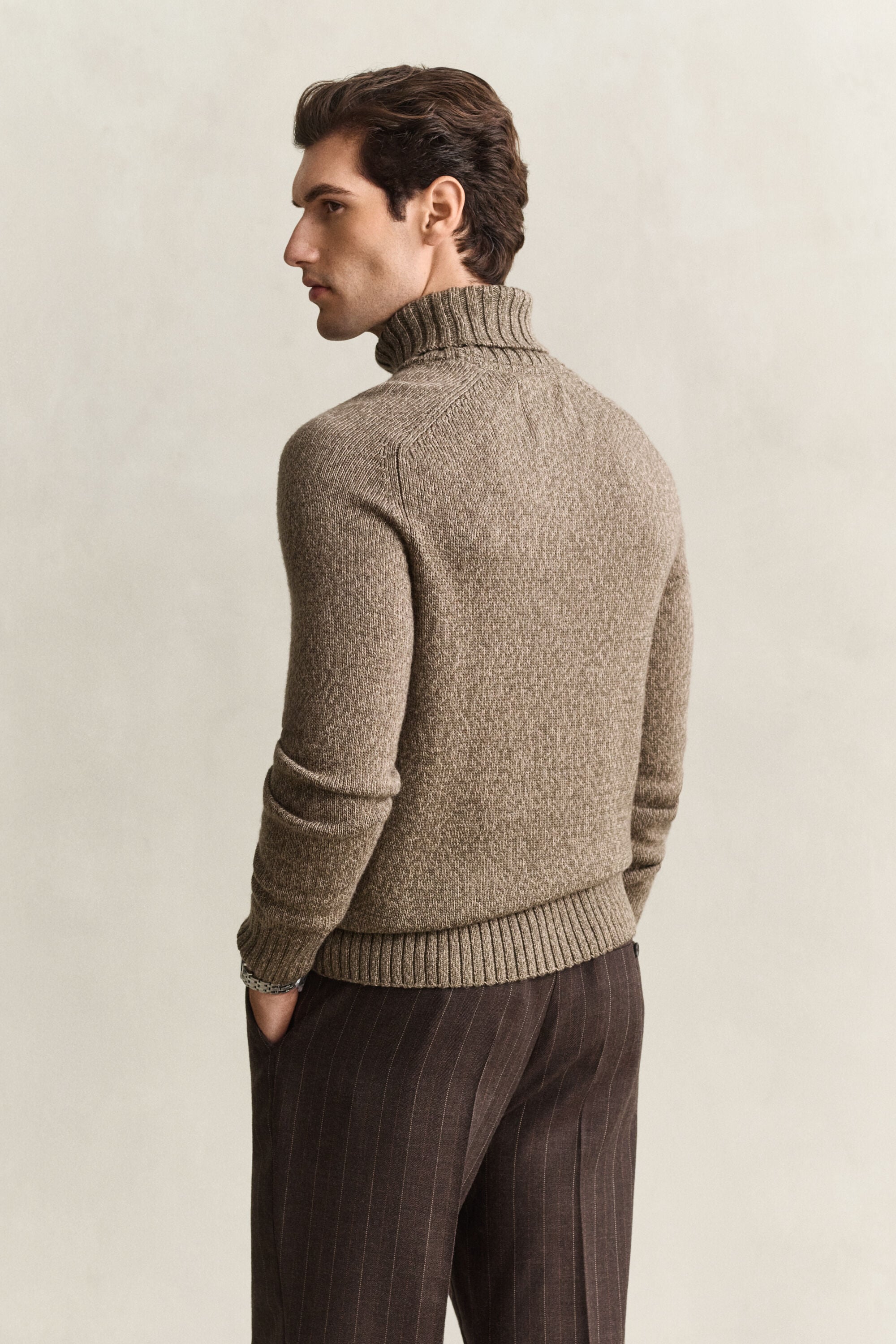 Pull col roulé en laine moulinée mélangée
