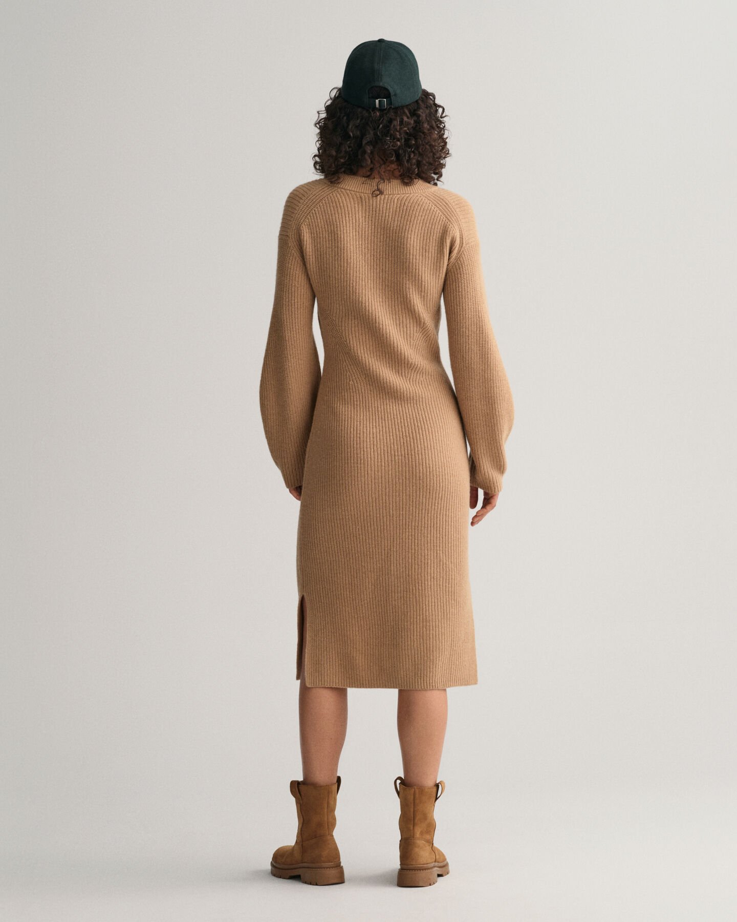 Robe col V en laine c&ocirc;tel&eacute;e