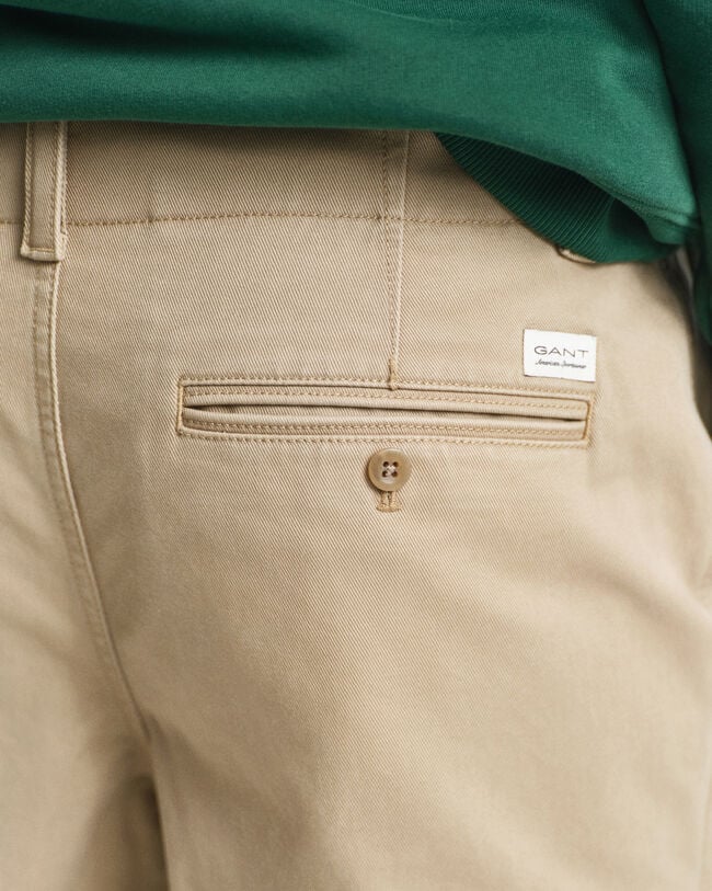 Pantalon chino coupe décontractée en sergé de coton