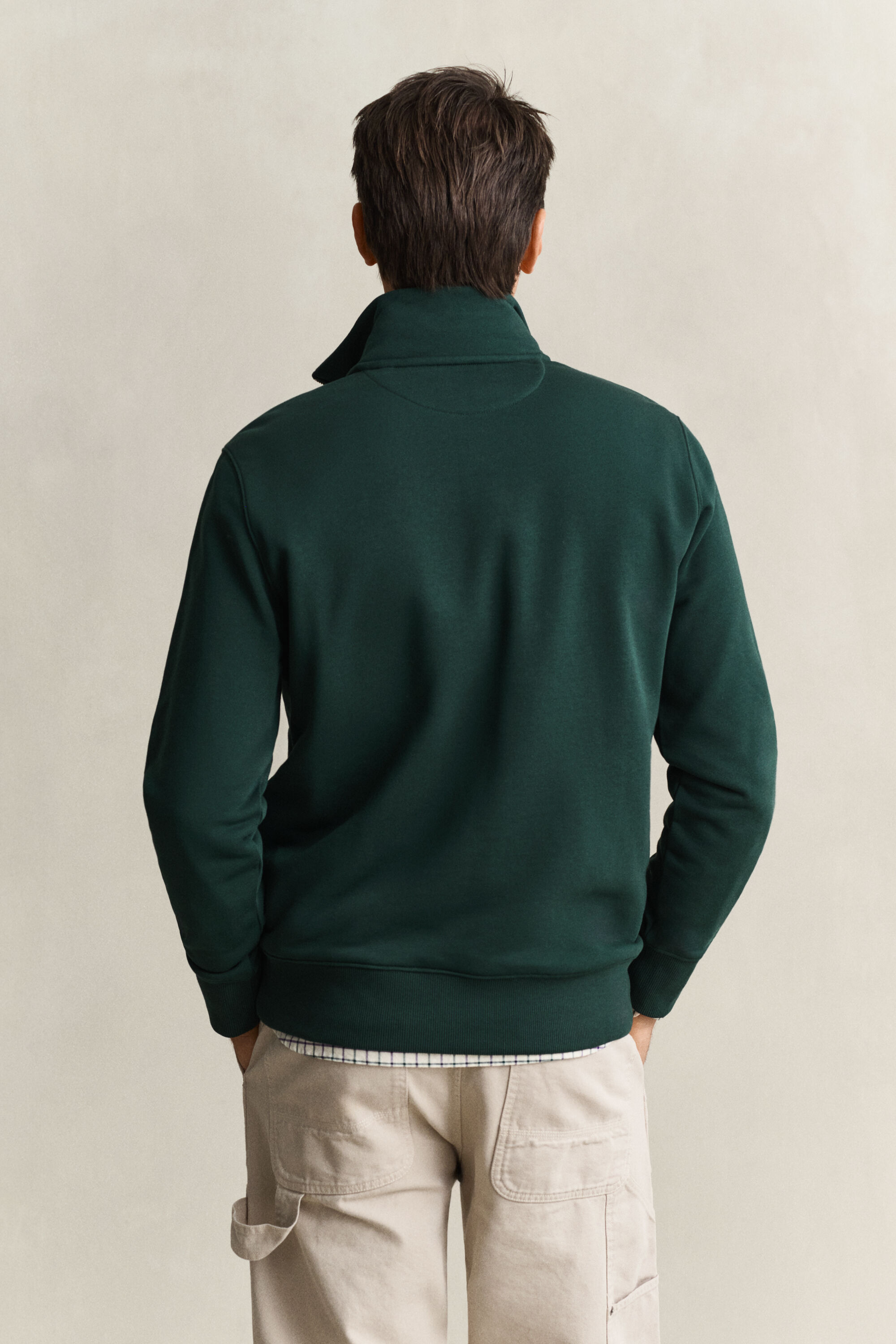 Sweat-shirt à demi-zip avec écusson