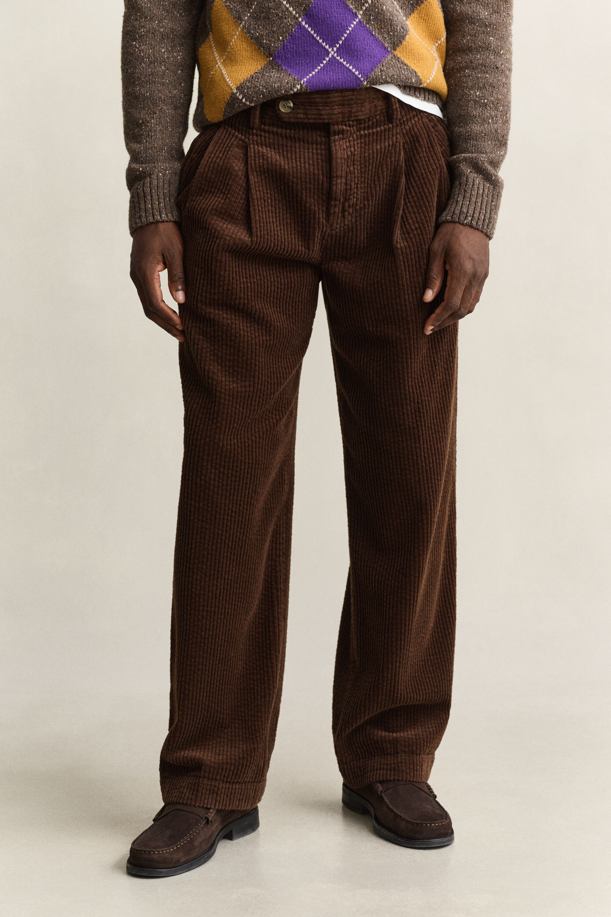 Pantalon chino en velours côtelé