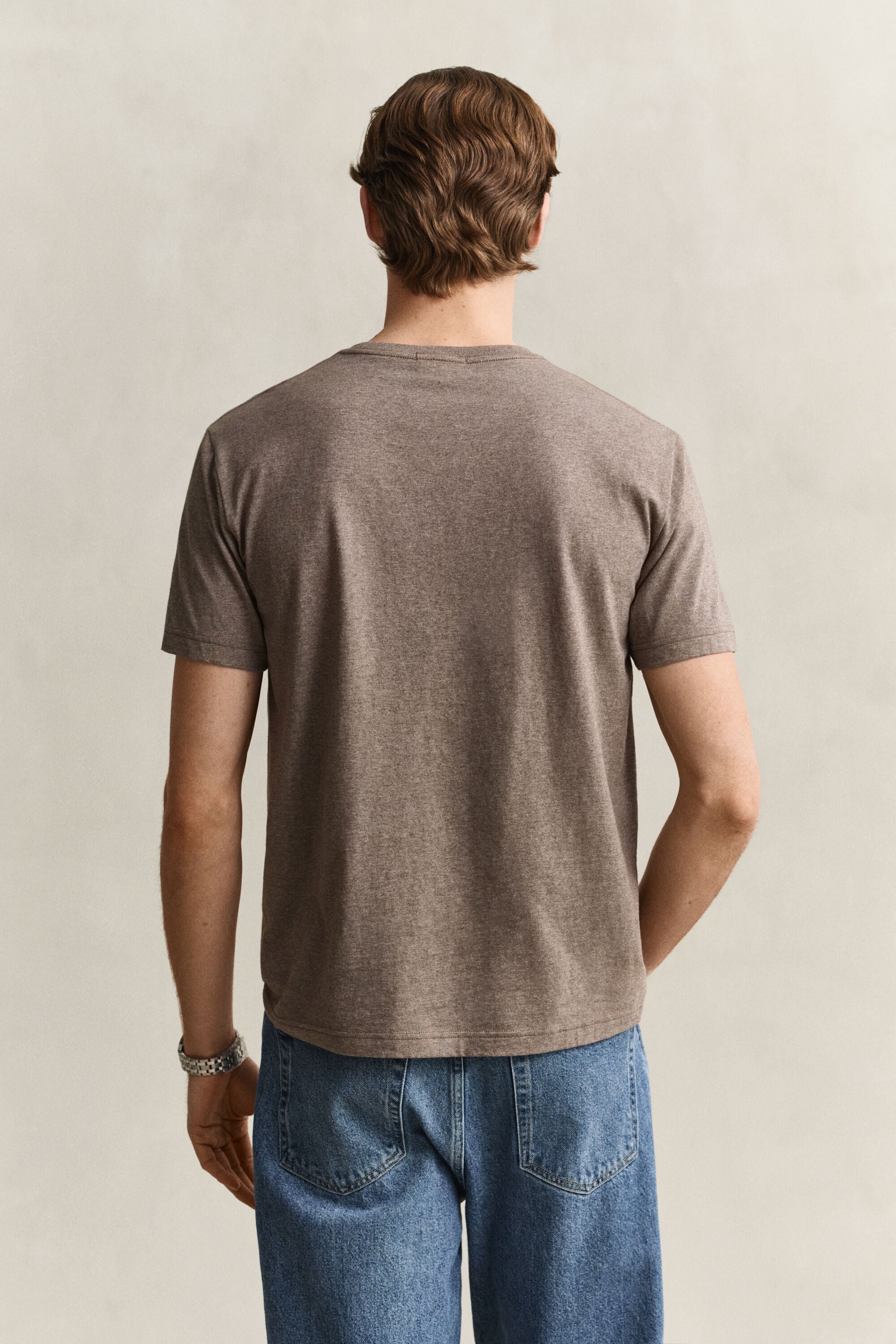 T-shirt coupe regular avec écusson