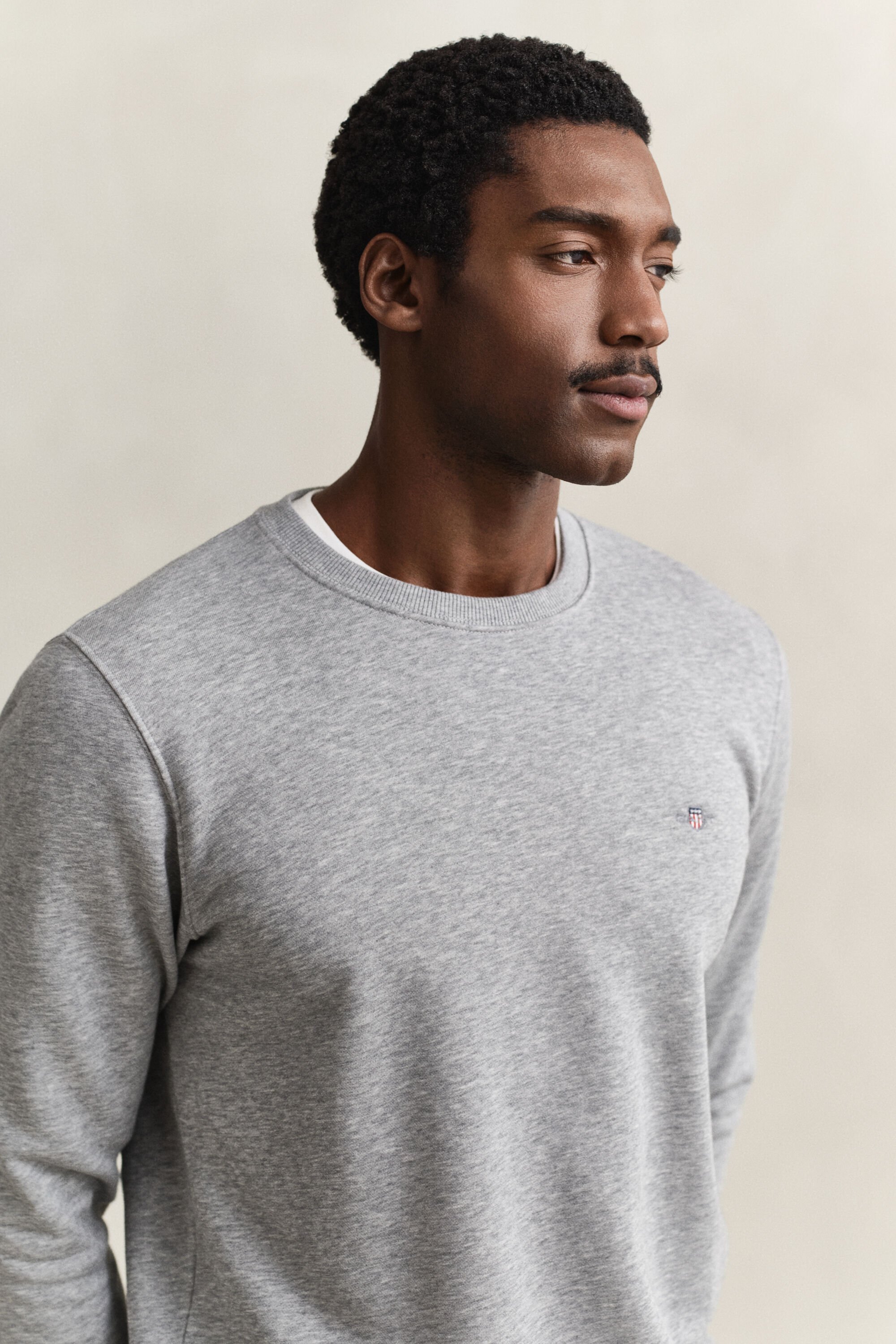 Sweat-shirt col rond Shield