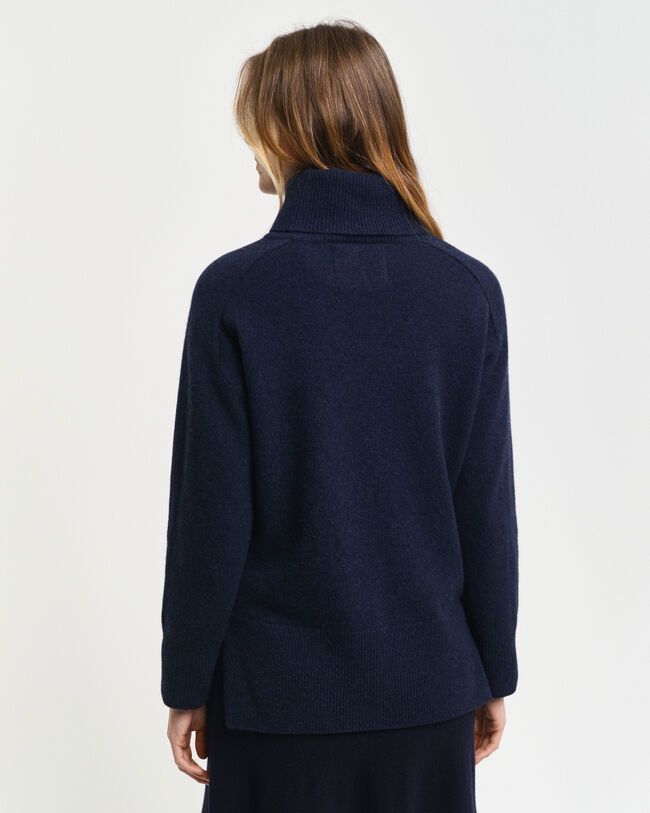 Pull col roulé avec finitions à chevrons