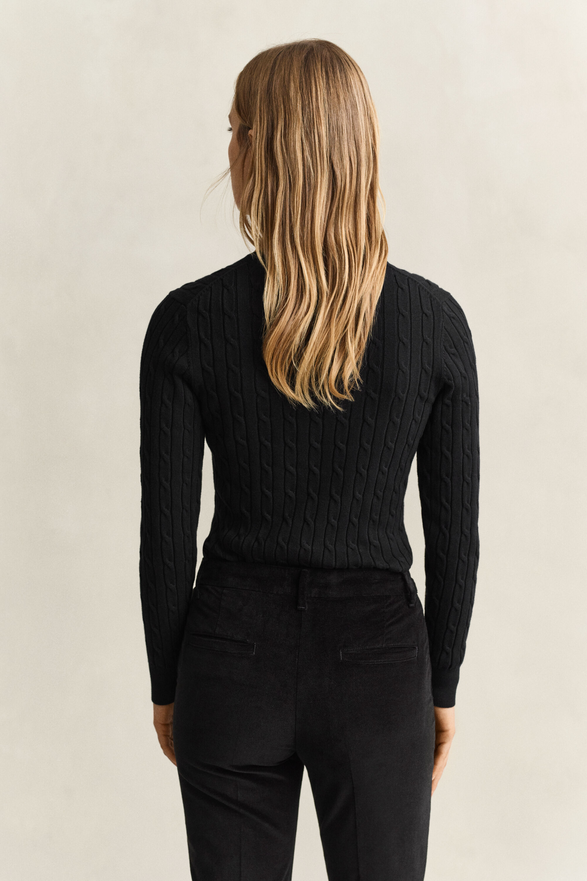 Pull en maille torsadée classique