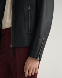 Veste courte en cuir