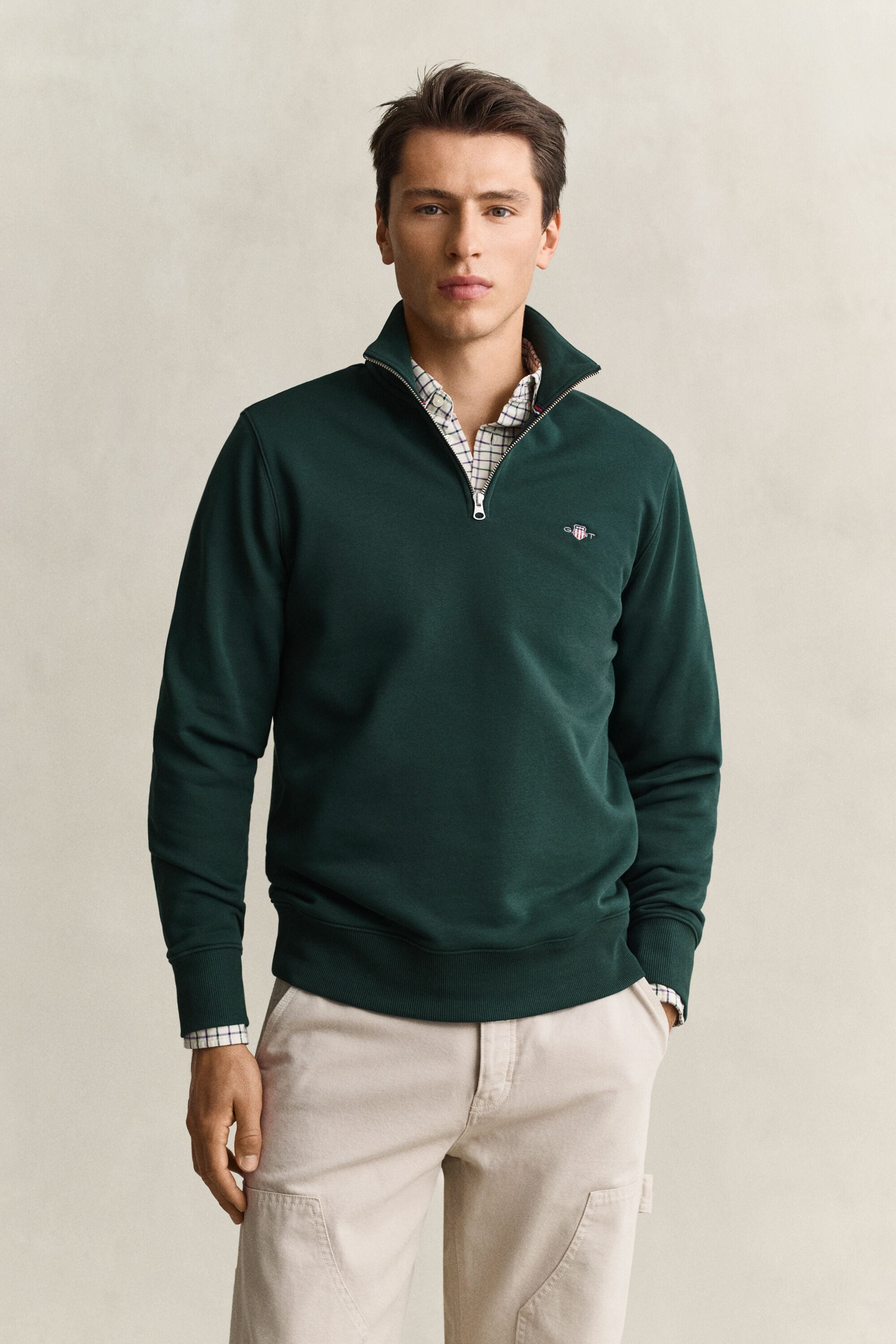 Sweat-shirt à demi-zip avec écusson