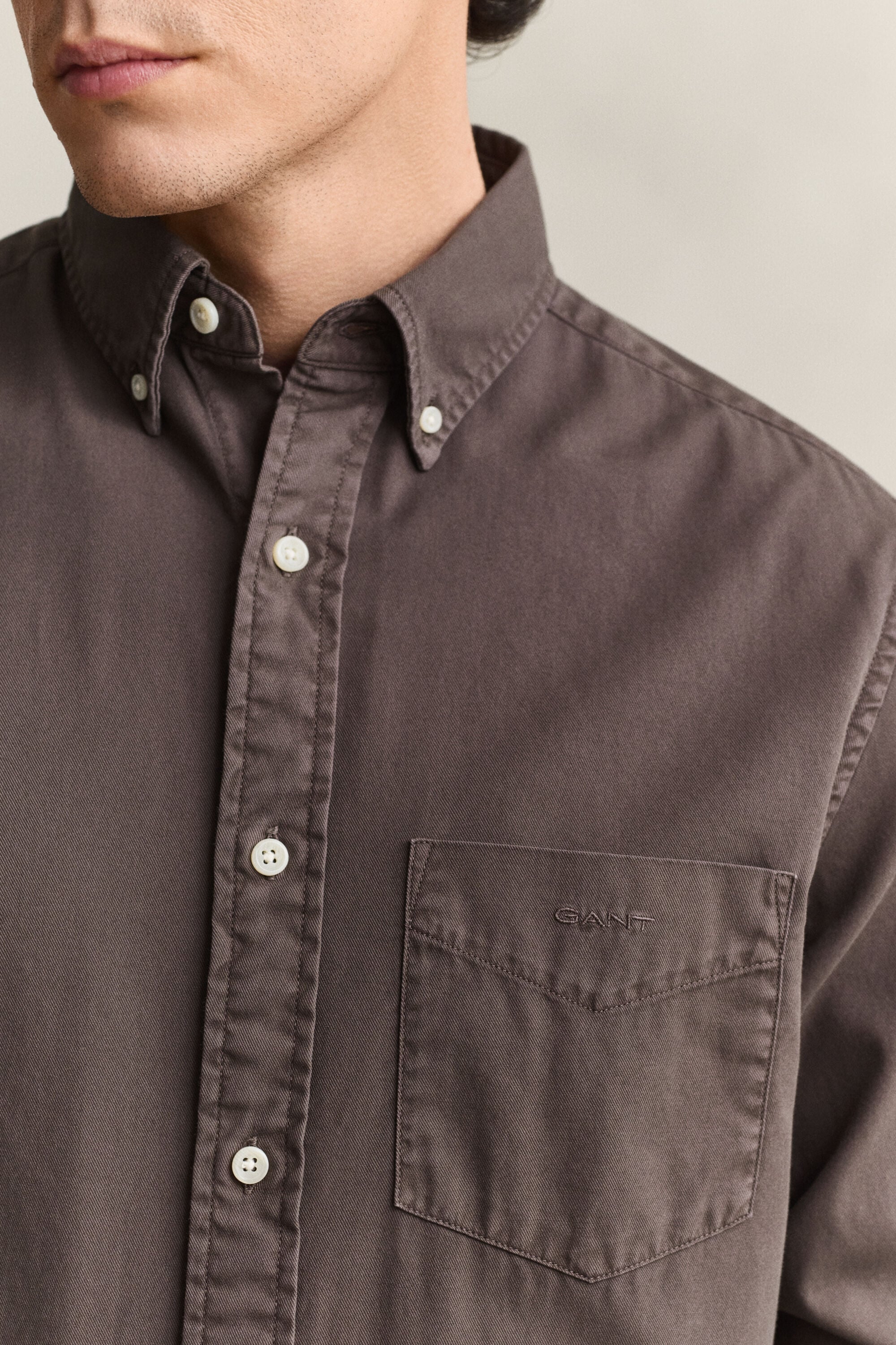 Chemise coupe regular en sergé