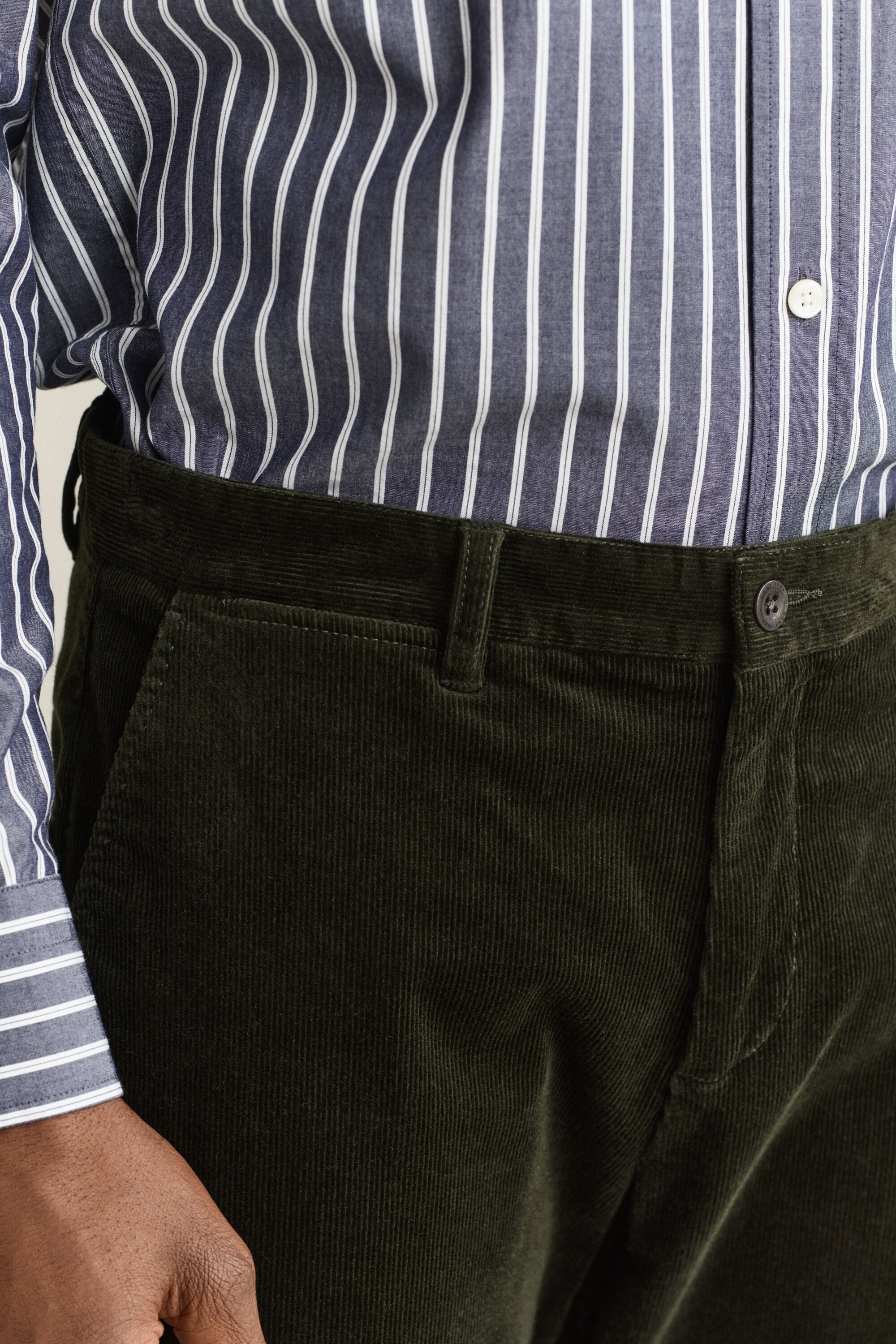 Pantalon Regular en velours côtelé