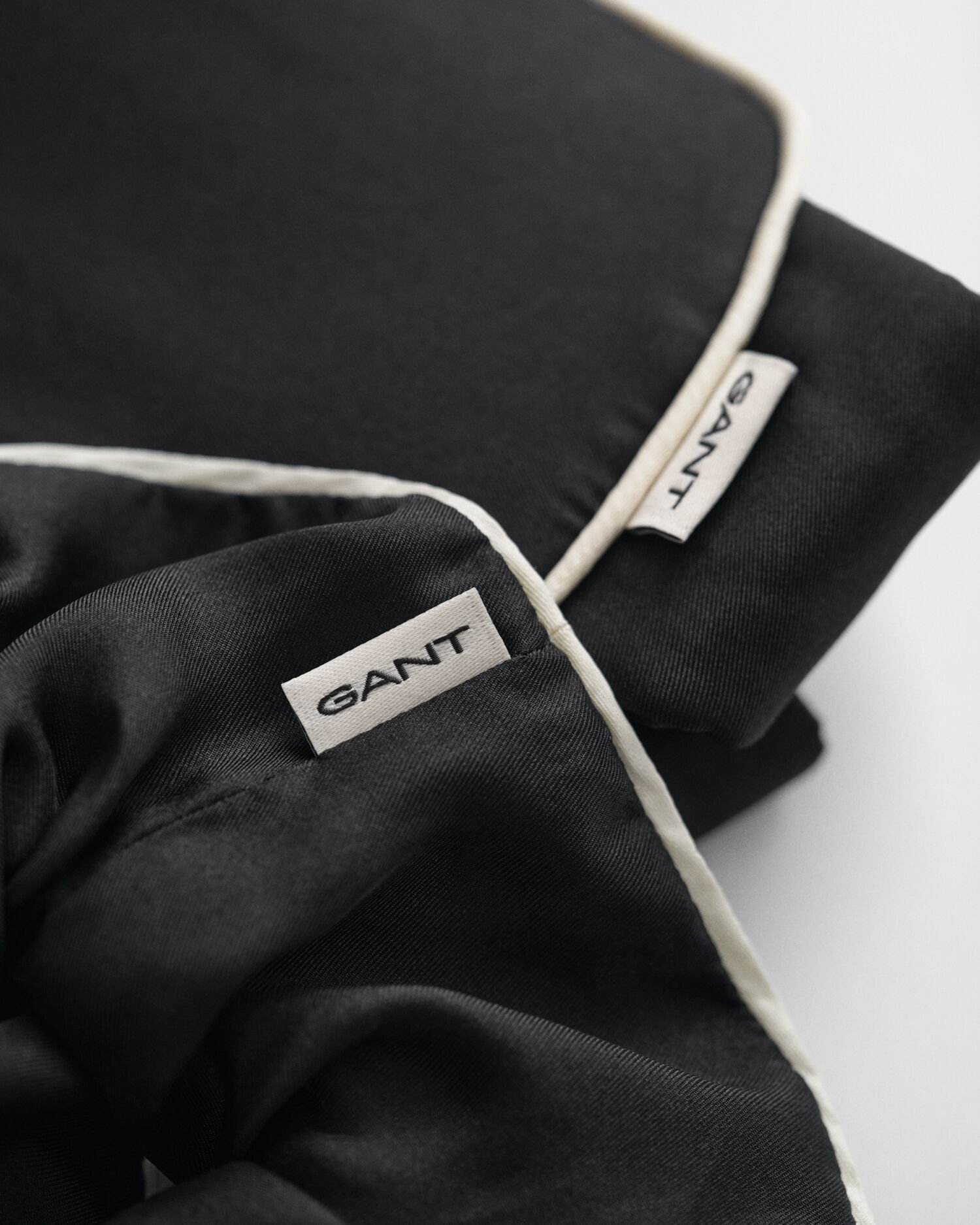 Coffret cadeau masque de sommeil en soie et chouchou