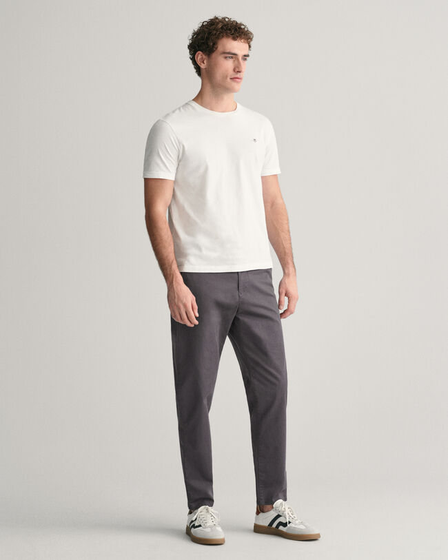 Pantalon chino coupe fusel&eacute;e en serg&eacute;