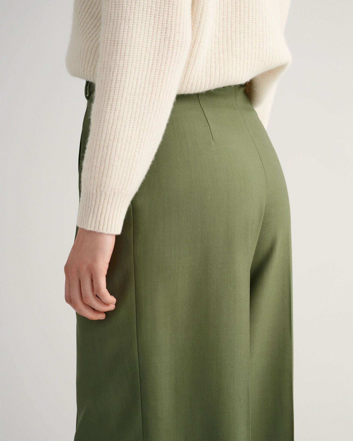 Pantalon large plissé à taille haute