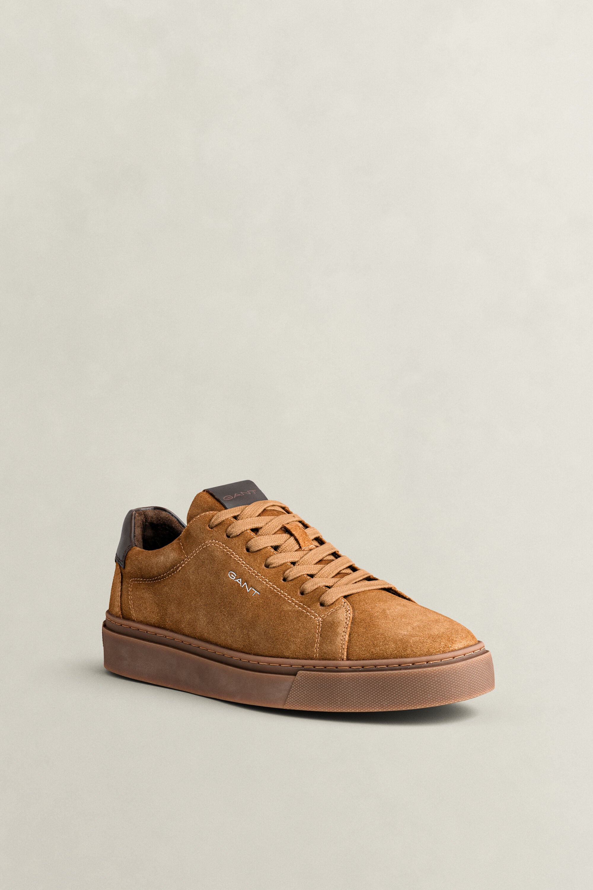 Baskets en daim McJulien