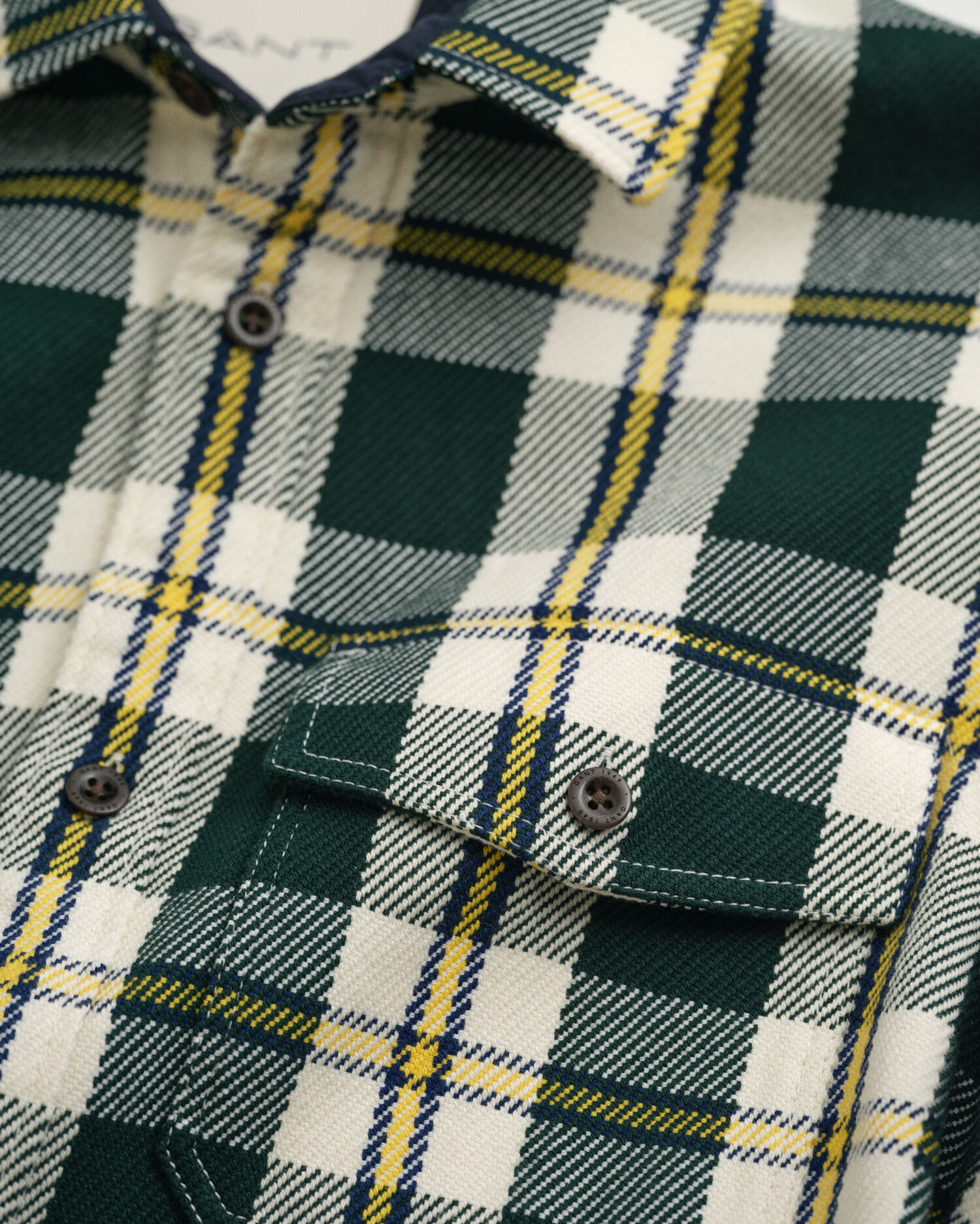 Surchemise en sergé épais à carreaux