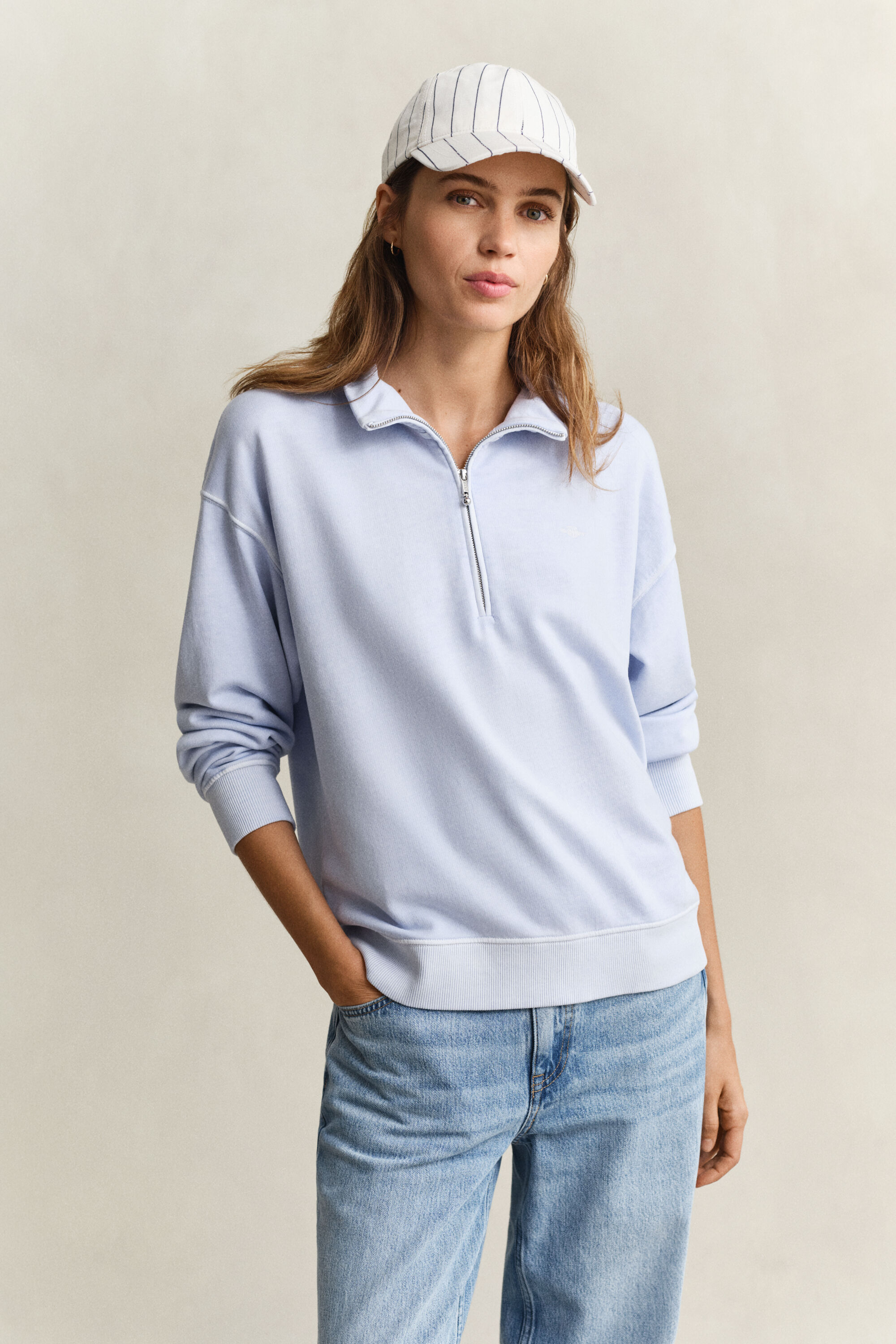 Sweat-shirt à demi-zip délavé avec écusson