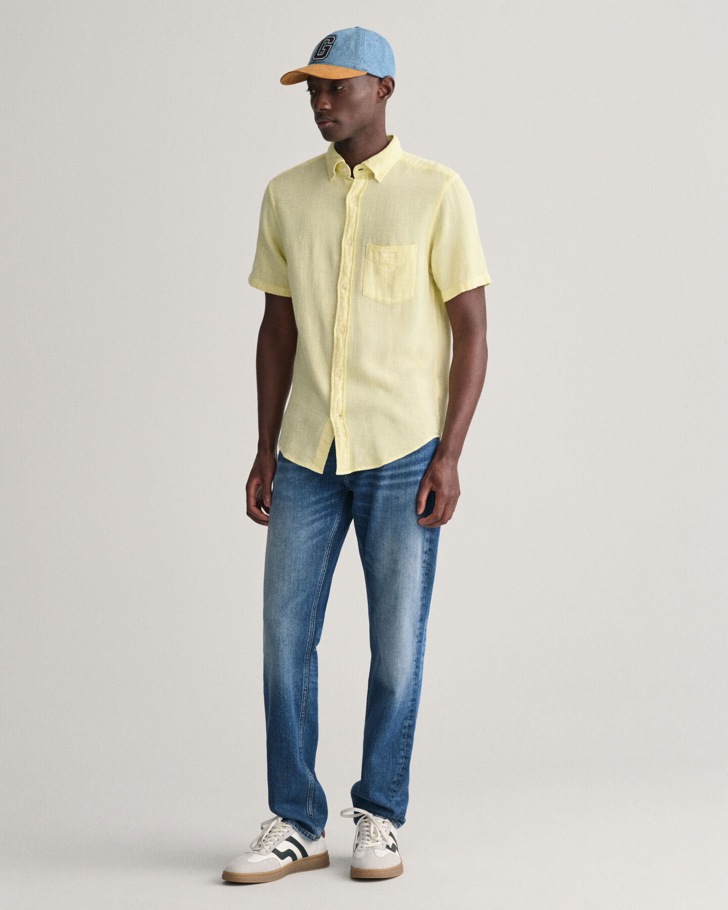 Chemise regular fit textur&eacute;e en coton et lin &agrave; manches courtes