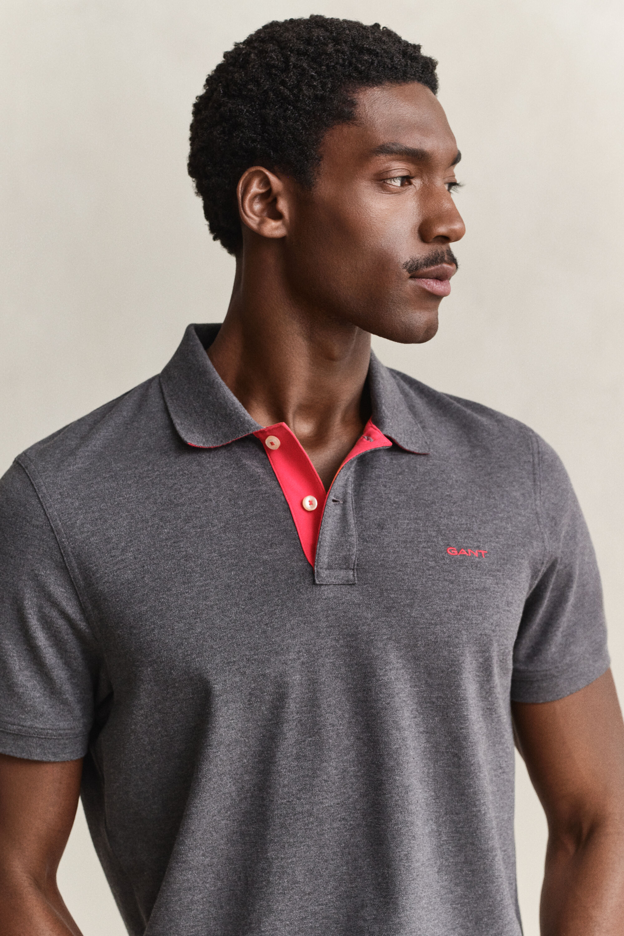 Polo en coton piqué contrastant