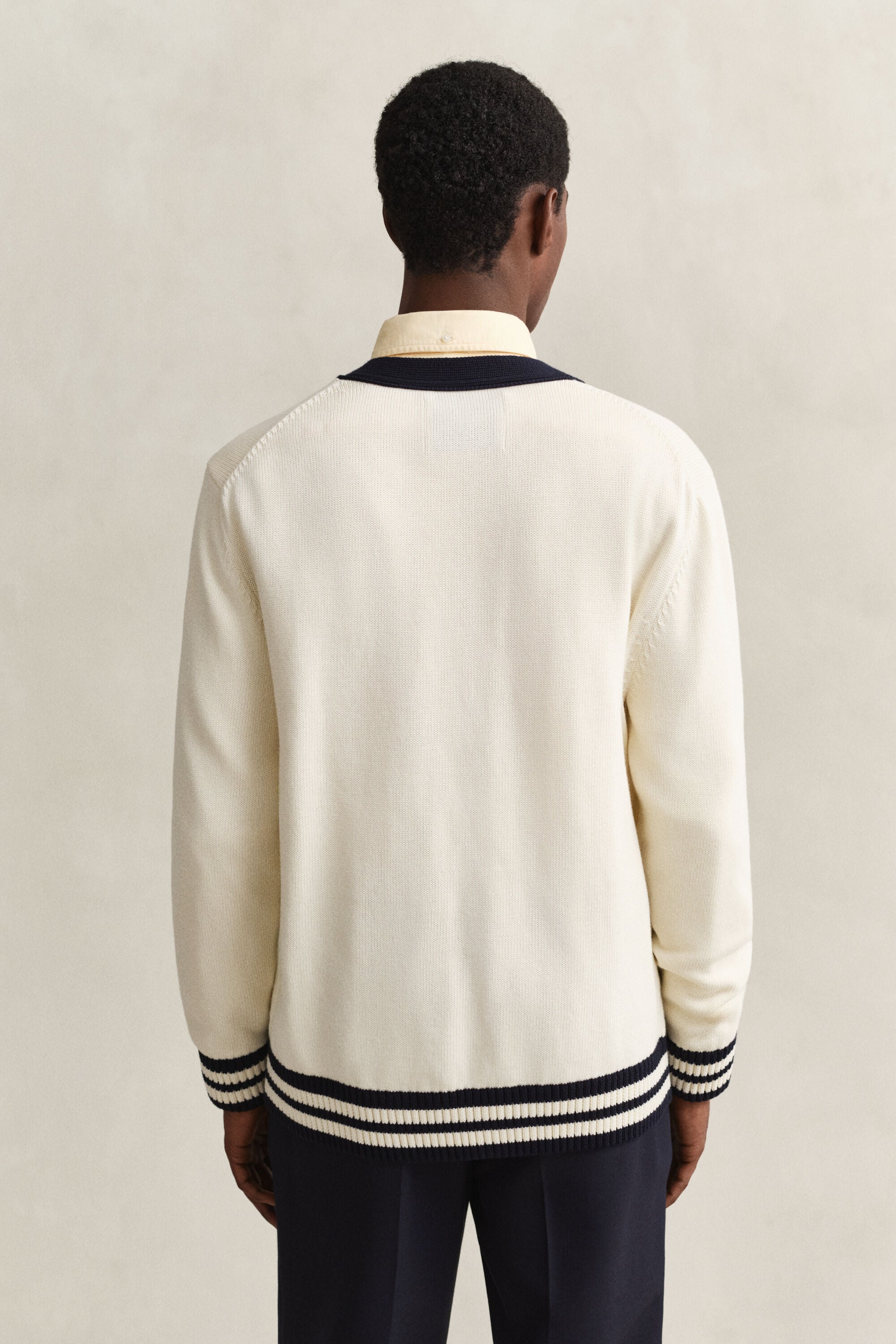 Cardigan boutonné avec col V